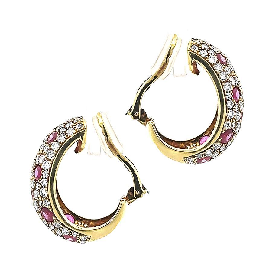Taille ronde Boucles d'oreilles en or 4.82ct Diamond 3.94ct Ruby en vente