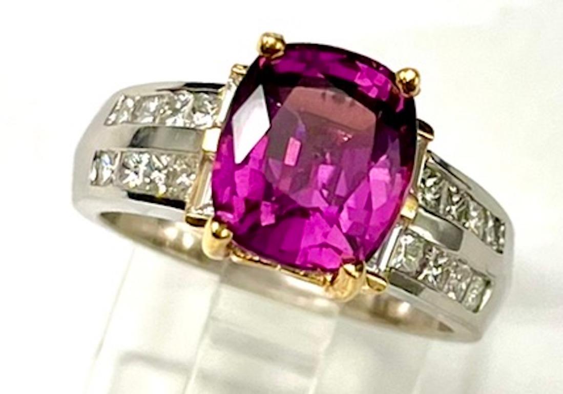Contemporary 4.82Ct Very Fine Natural Purple Pink Sapphire Ring  For Sale