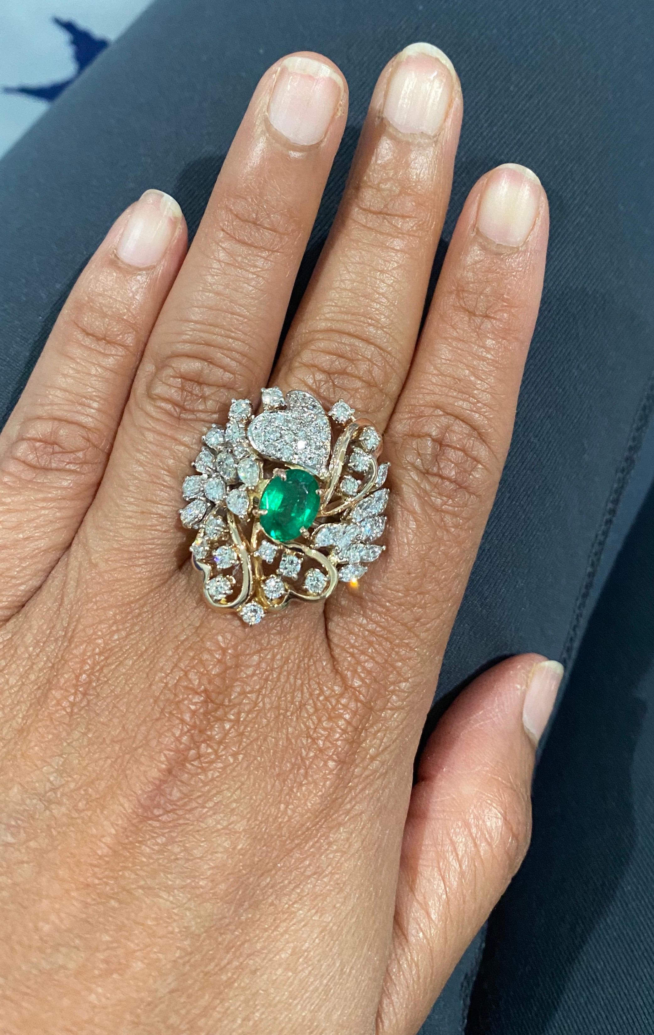 4.83 Carat Emerald and Diamond 18 Karat White Gold Cocktail Ring For Sale 1