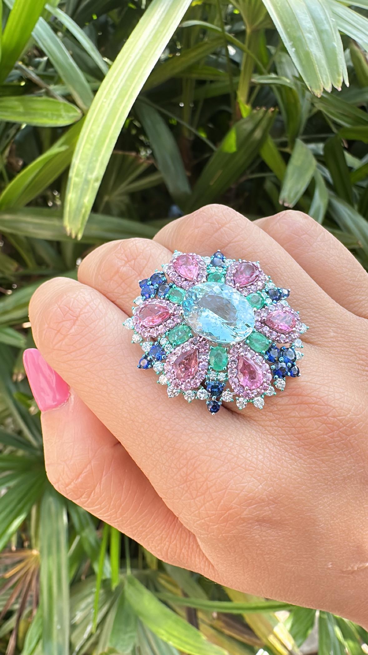 4.83 carats, Aquamarine, Blue & Pink Sapphires, Emerald & Diamonds Cocktail Ring For Sale 5
