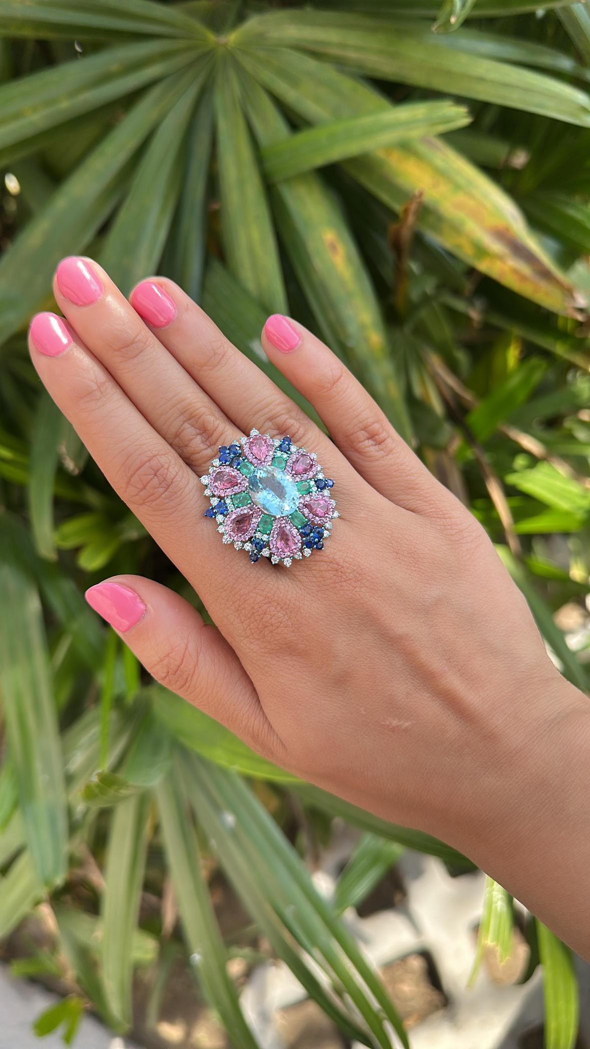4.83 carats, Aquamarine, Blue & Pink Sapphires, Emerald & Diamonds Cocktail Ring For Sale 2