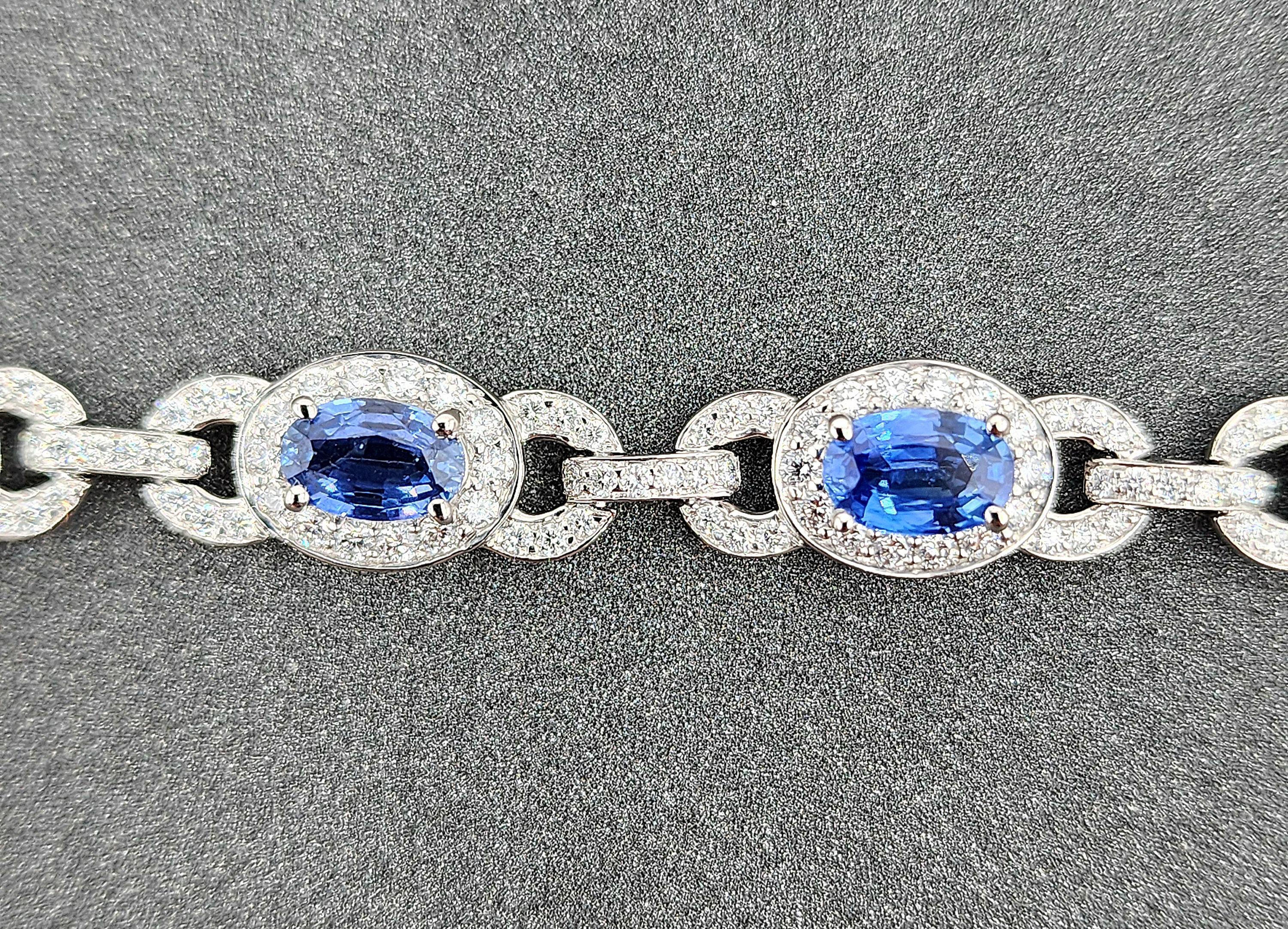Oval Cut 4.83 ct Natural Sapphire & Diamond Bracelet For Sale