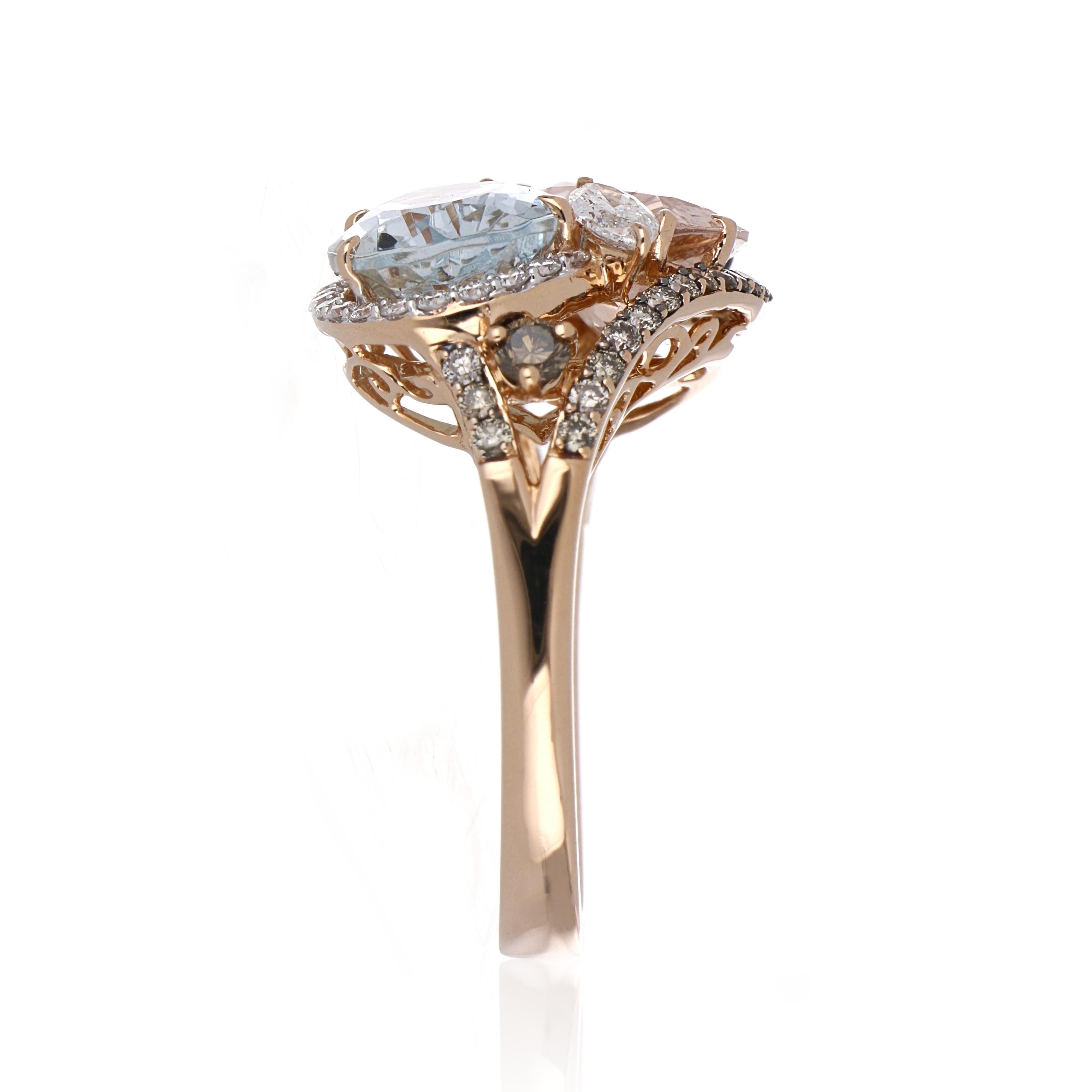 4.83 Carat Total Morganite and Aquamarine Ring with Diamonds 18 Karat Rose Gold For Sale 1