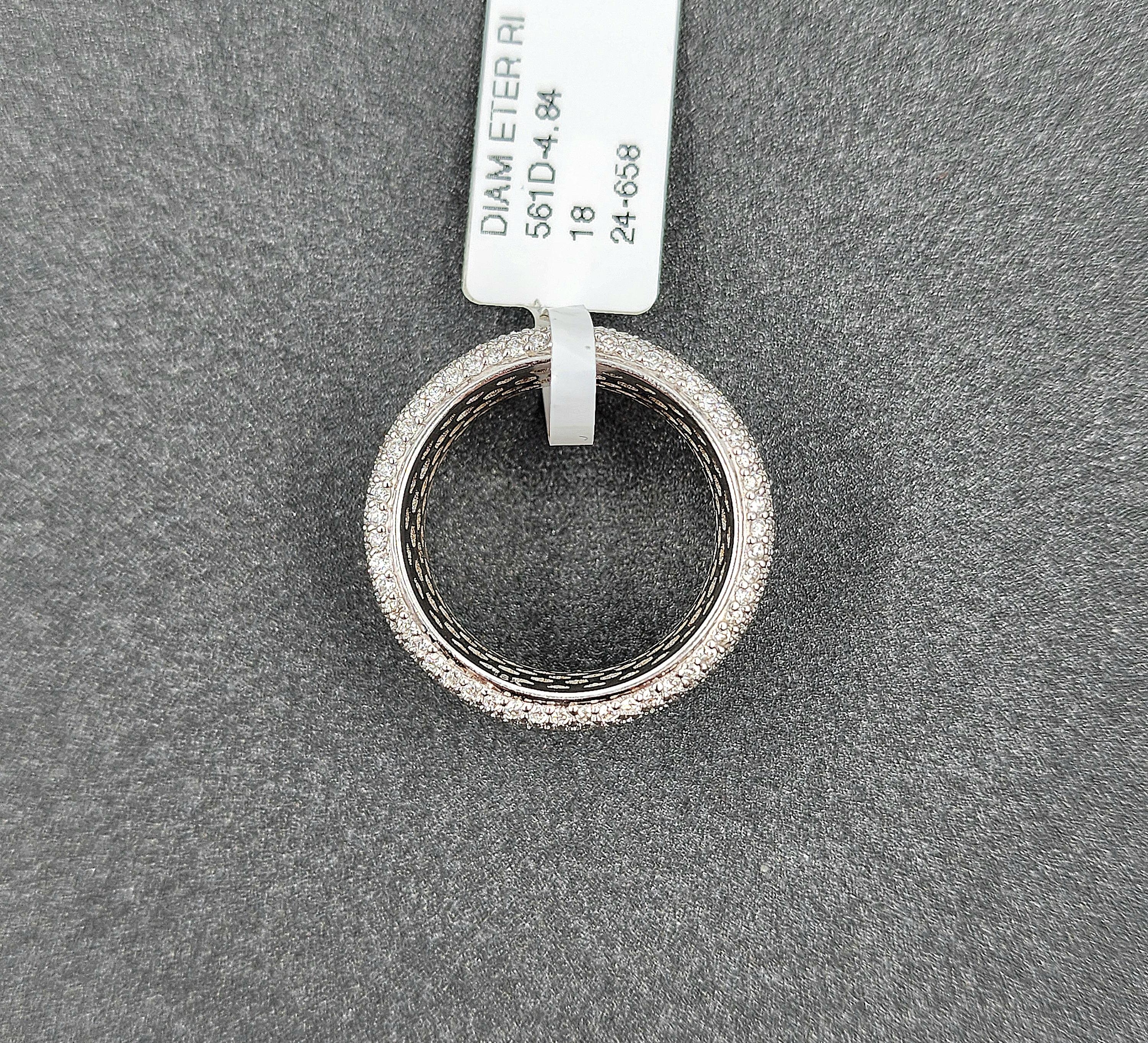 4.84 ct Pave Diamond Eternity Band In New Condition For Sale In Chicago, IL