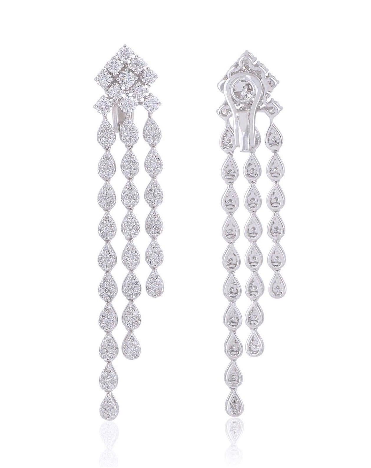 Modern 4.85 Carat Diamond 18 Karat White Gold Chandelier Earrings For Sale