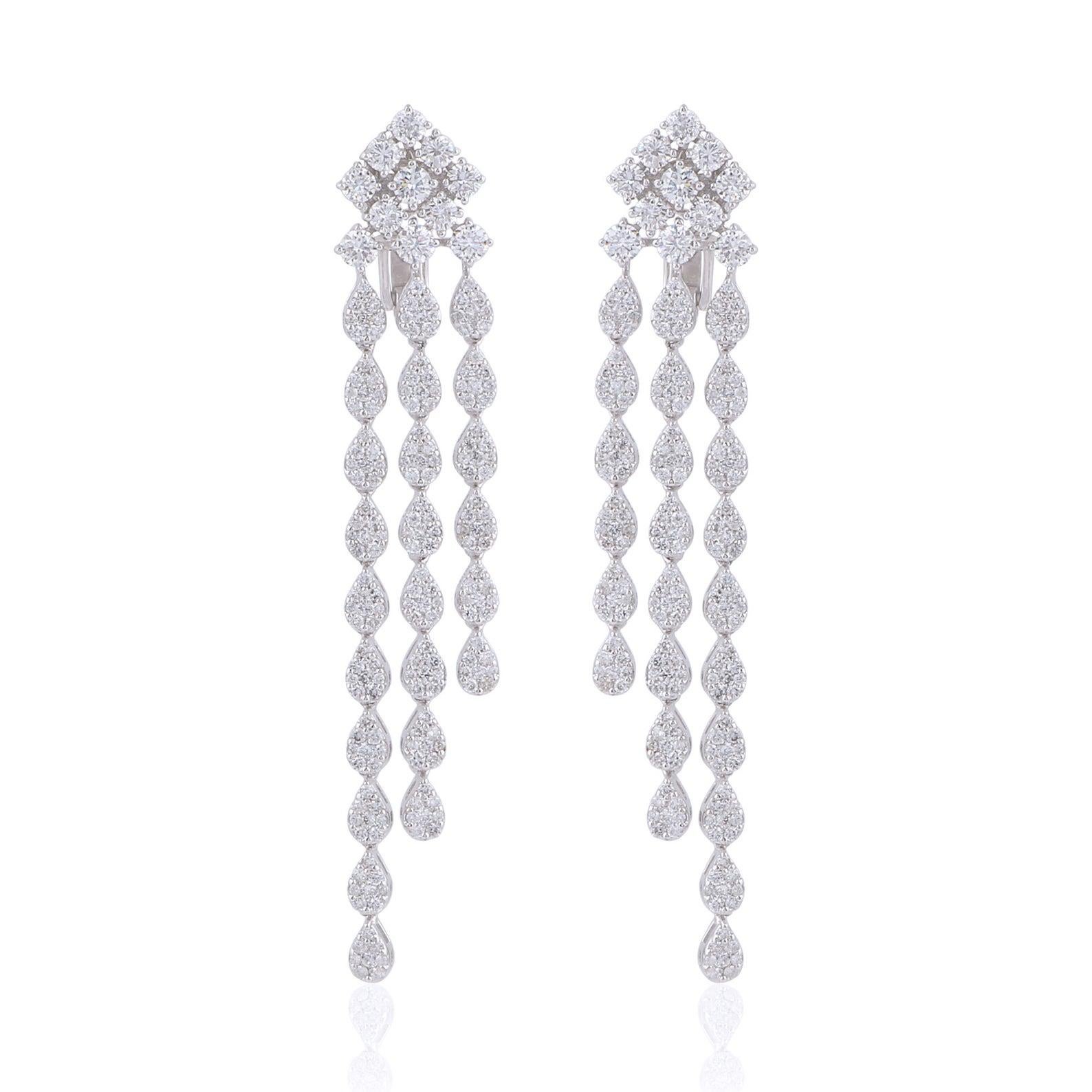 4.85 Carat Diamond 18 Karat White Gold Chandelier Earrings In New Condition For Sale In Hoffman Estate, IL