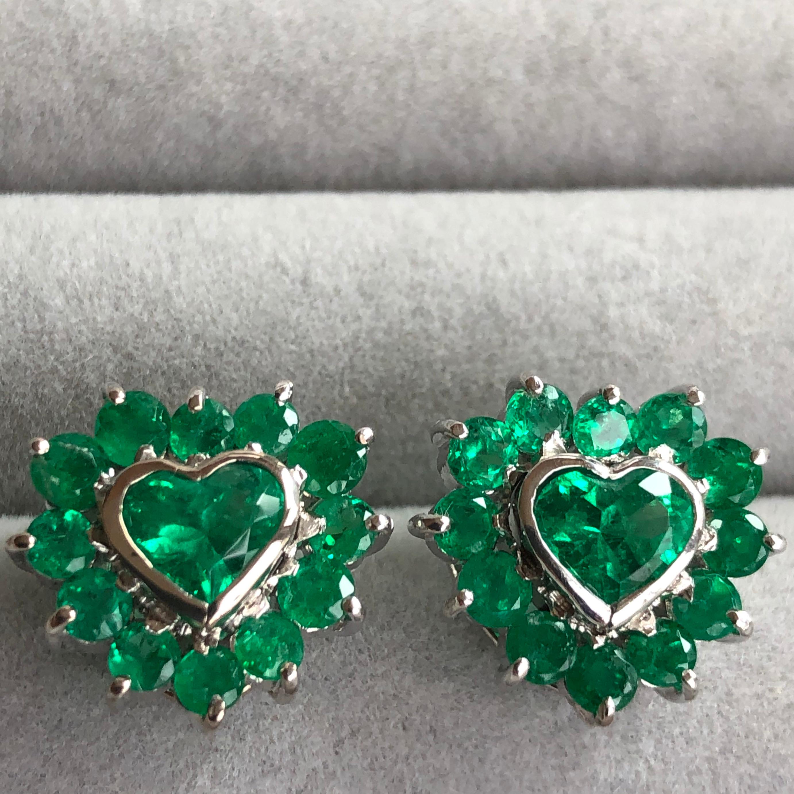 4.85 Carat Emerald Heart Shape 18 Karat White Gold Earrings 5