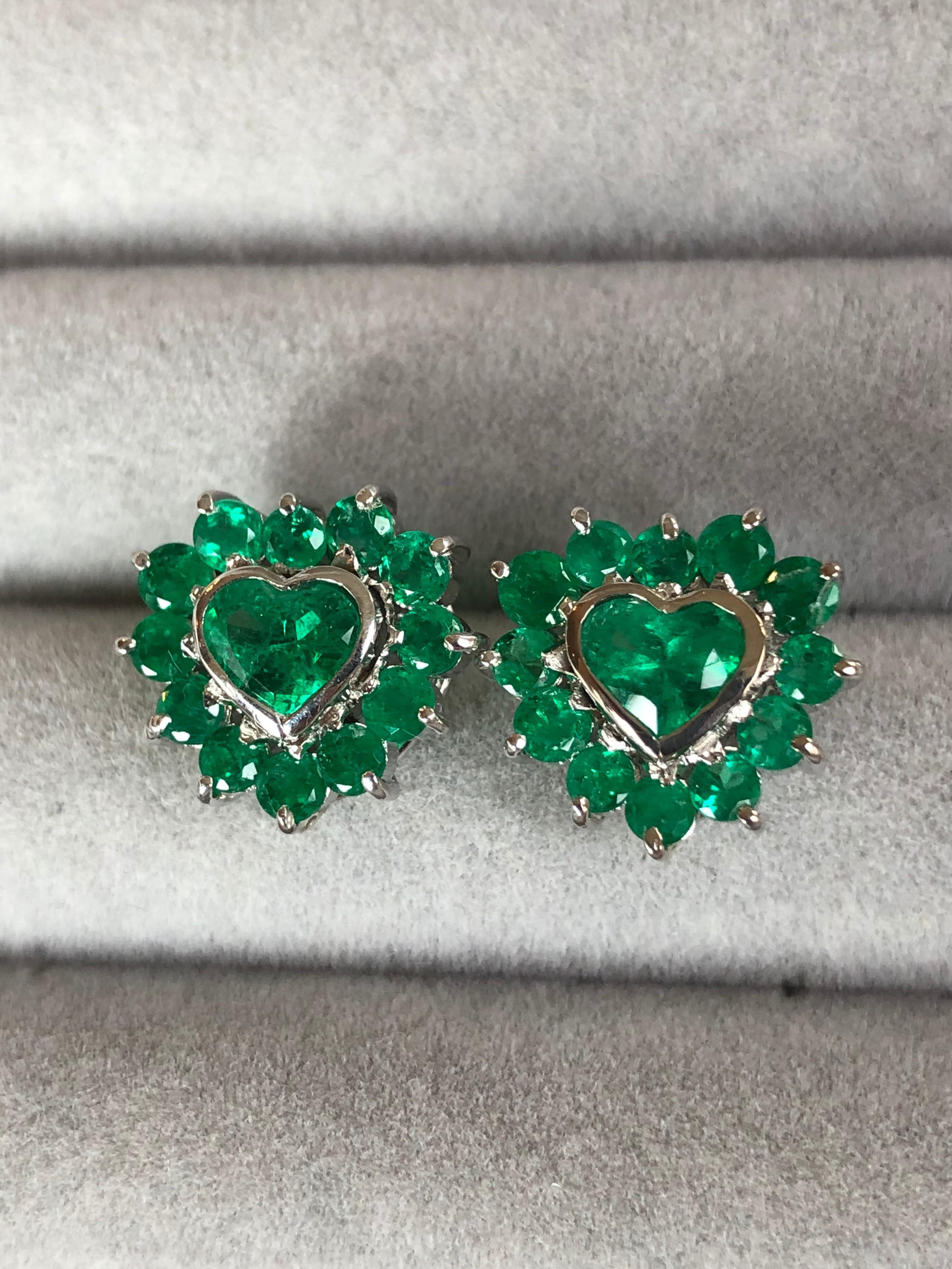 4.85 Carat Emerald Heart Shape 18 Karat White Gold Earrings 6