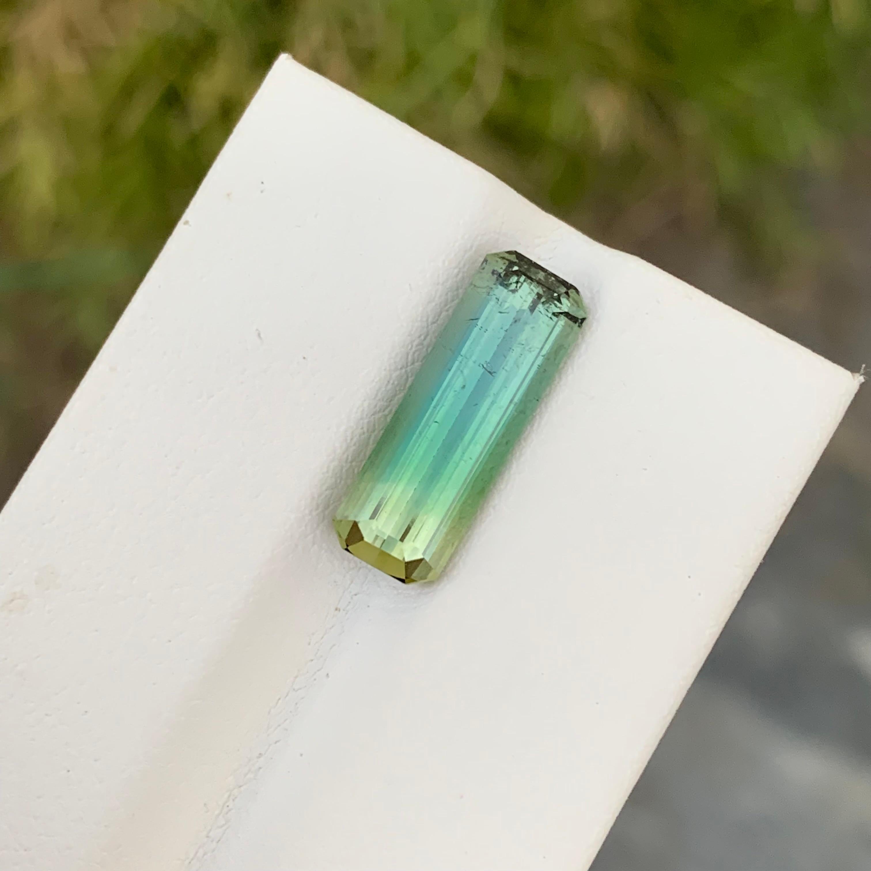 4.85 Karat natürlicher loser, mehrfarbiger Turmalin in Smaragdform für Schmuck für Damen oder Herren im Angebot