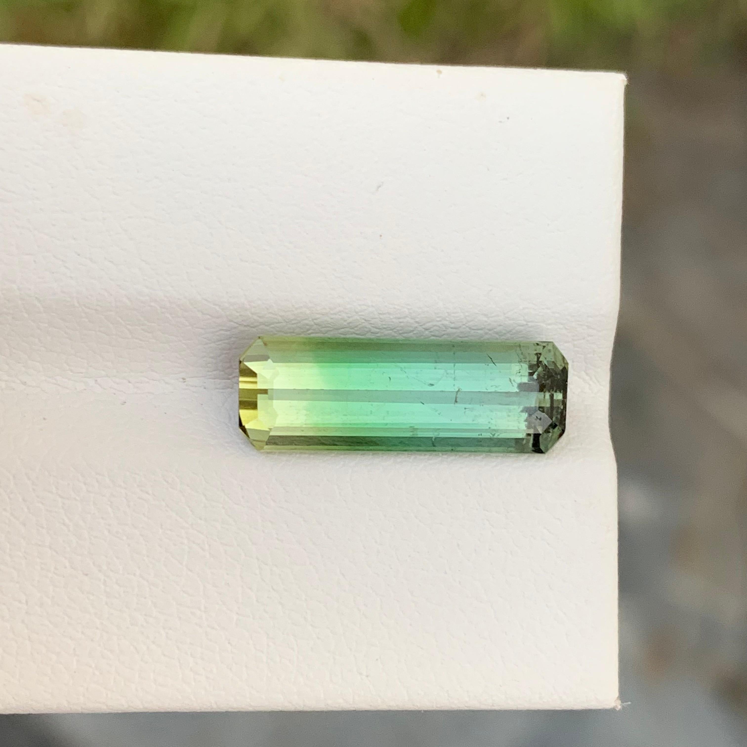 4.85 Carat Natural Loose Bi Colour Tourmaline Emerald Shape Gem For Jewellery  For Sale 1