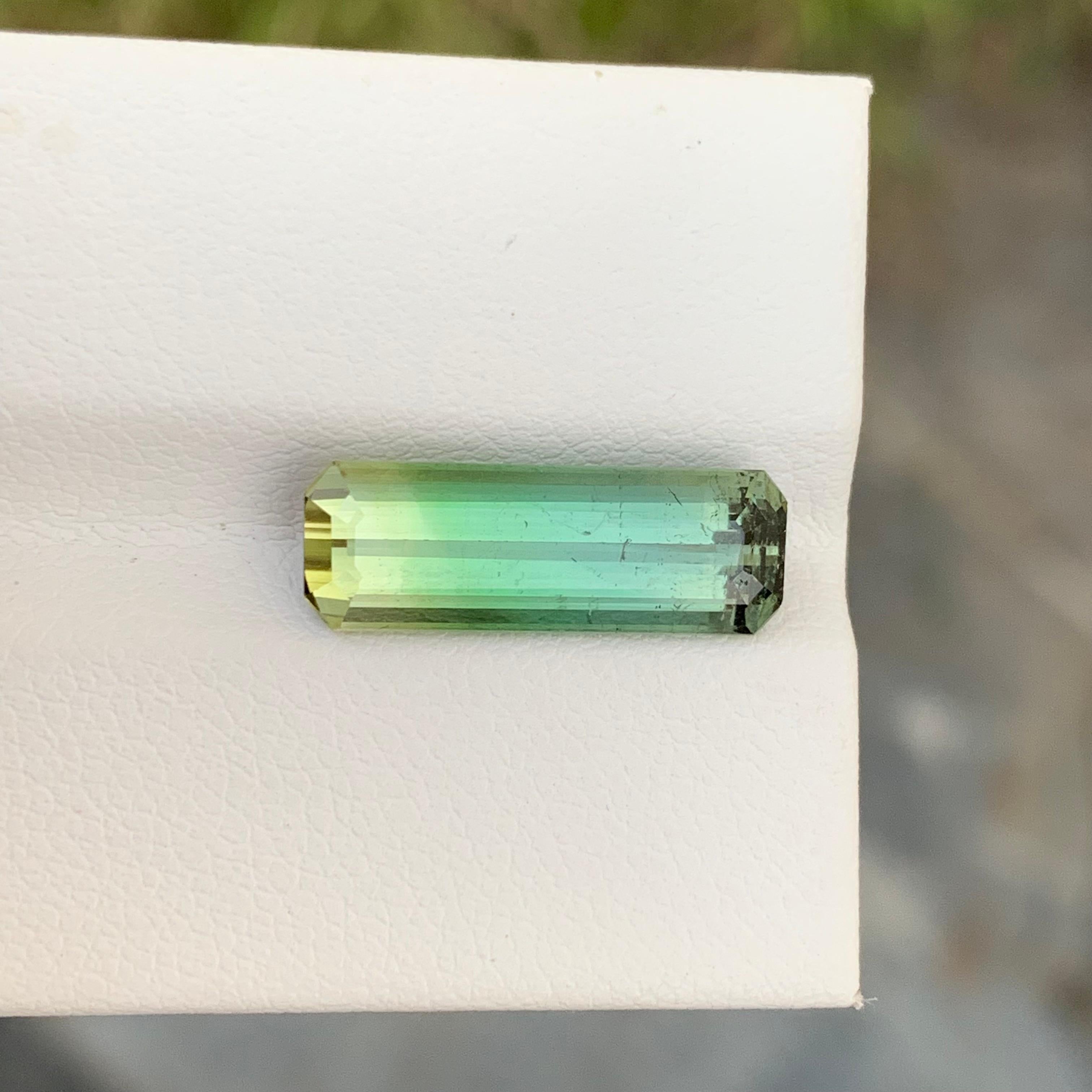 4.85 Karat natürlicher loser, mehrfarbiger Turmalin in Smaragdform für Schmuck im Angebot 2
