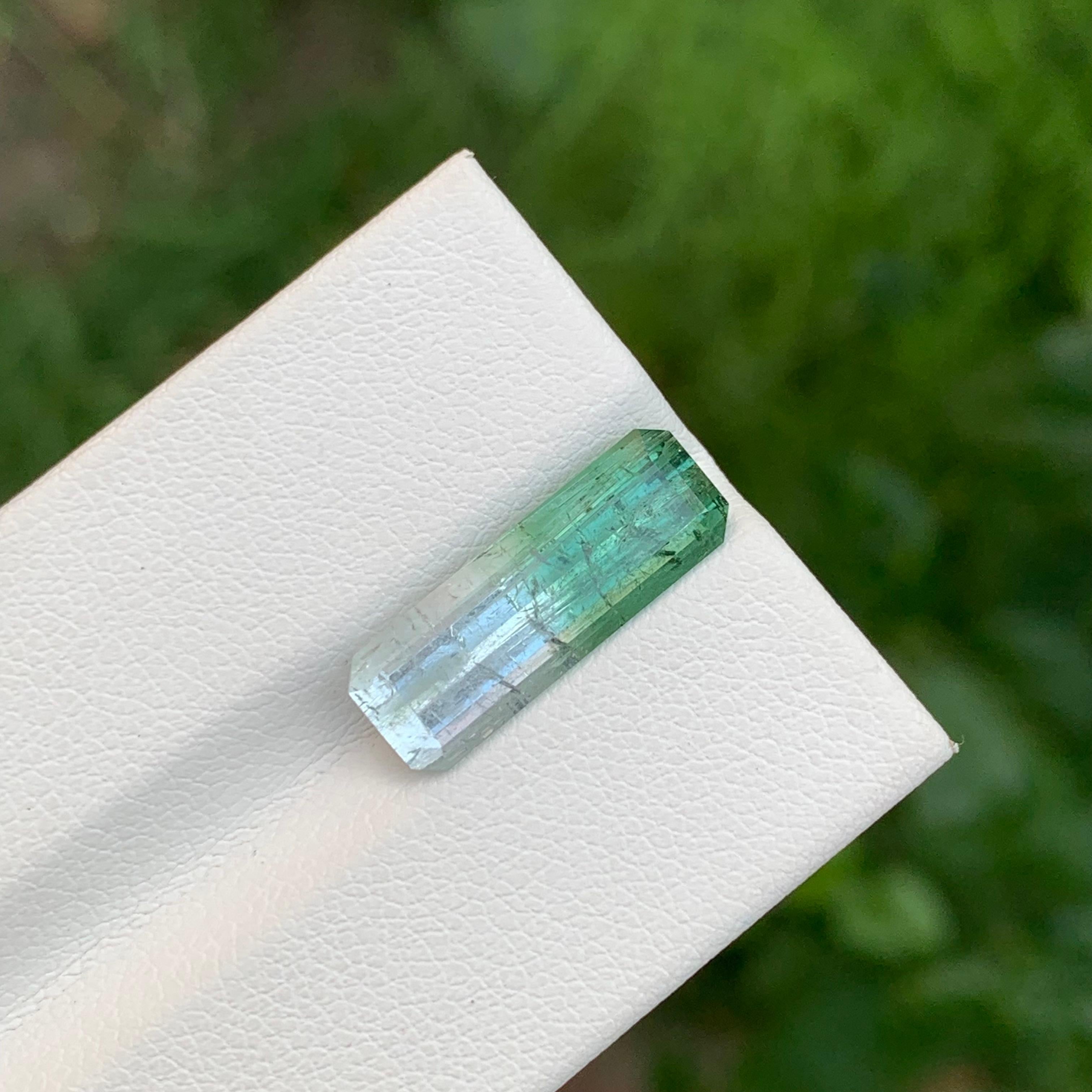 4.85 Carat Natural Loose Bi Colour Tourmaline Long Emerald Shape Gem In New Condition For Sale In Peshawar, PK