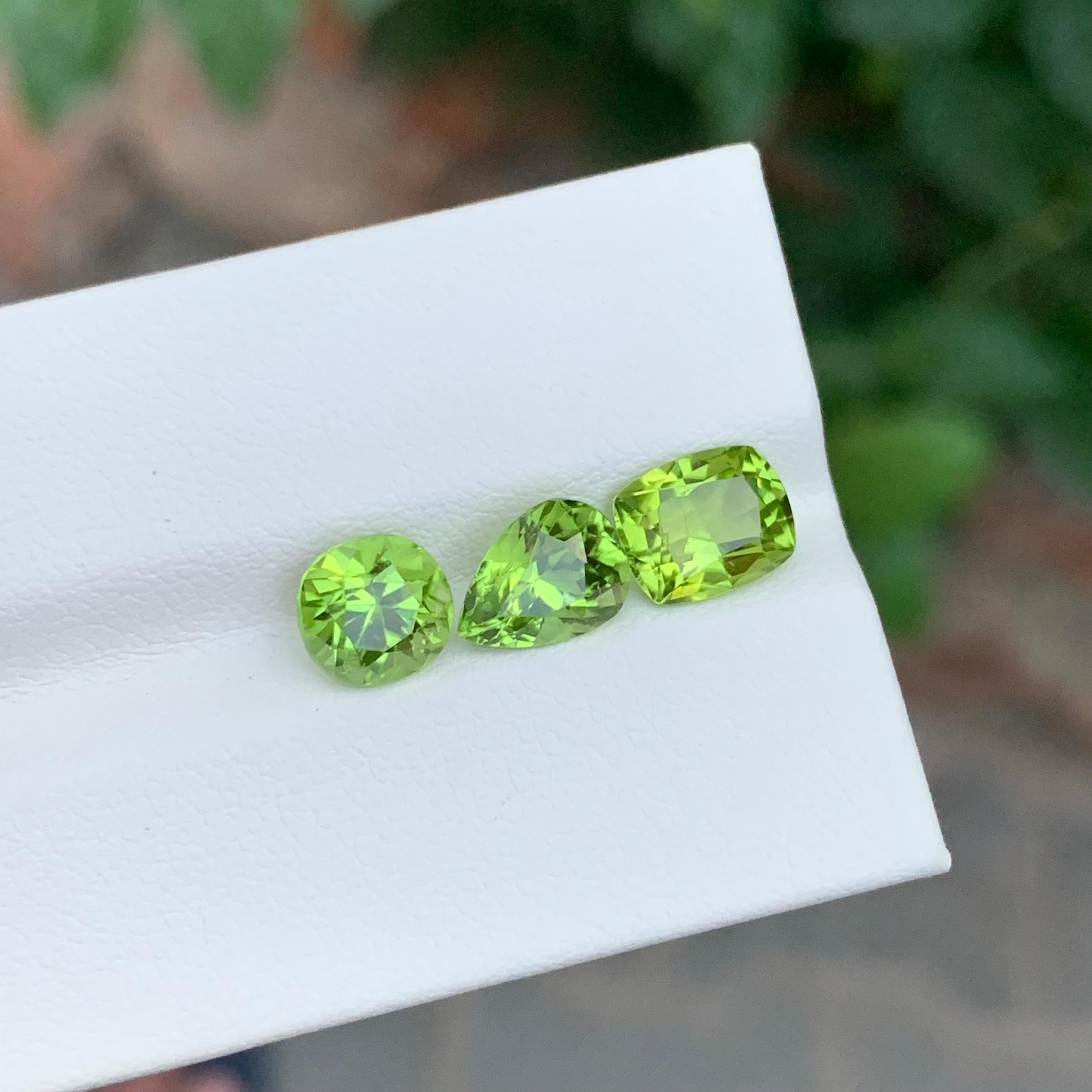 Arts and Crafts 4.85 Carat Natural Loose Peridot Lot For Jewellery Making For Sale