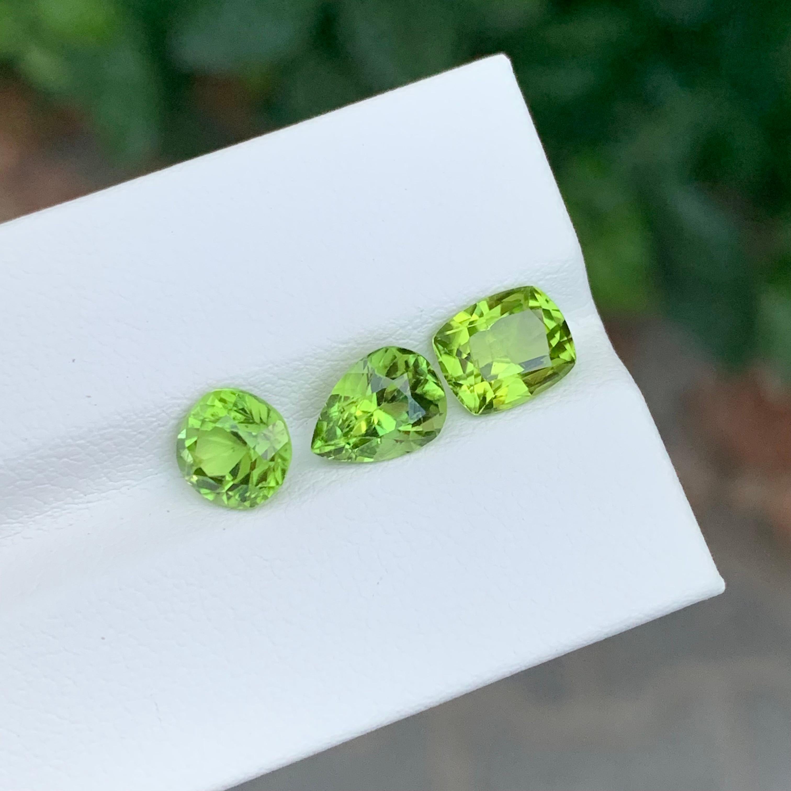 4.85 Carat Natural Loose Peridot Lot For Jewellery Making For Sale 1