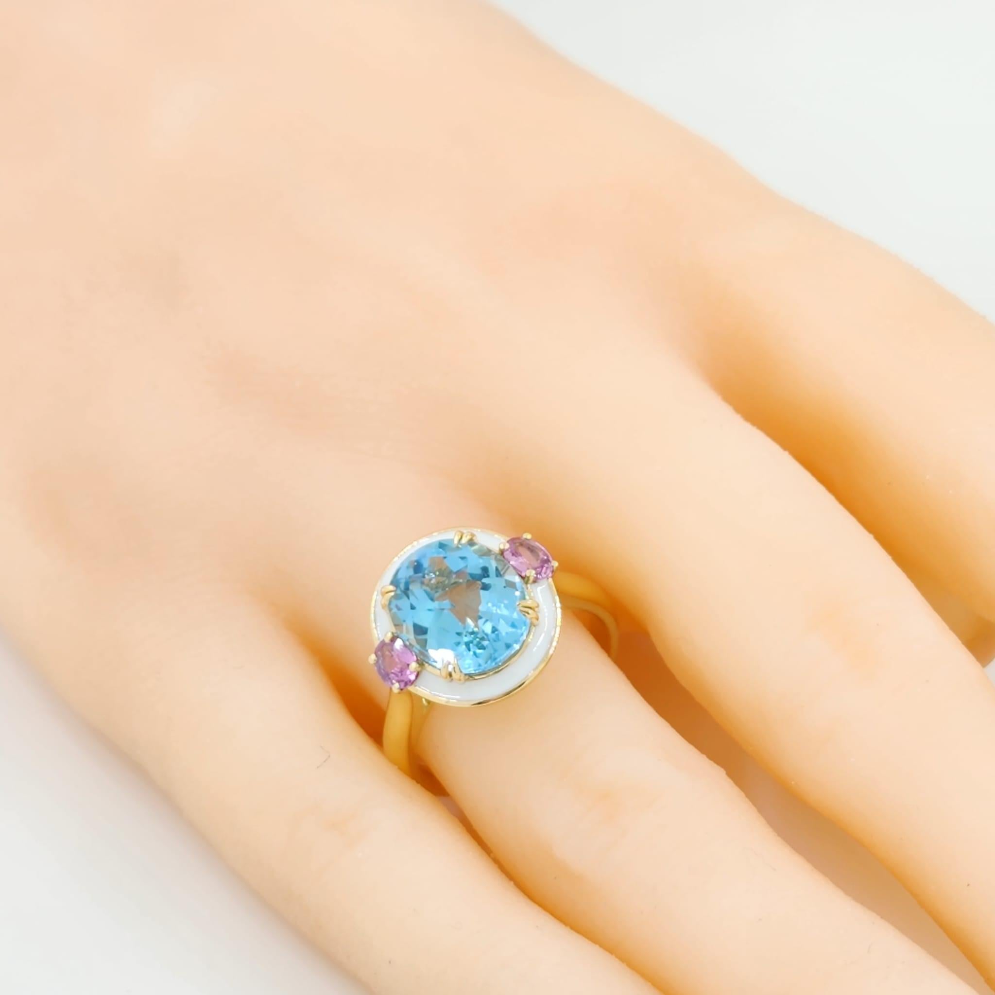 Bague cocktail Art déco en or jaune 18 carats avec topaze bleue ovale et émail de 4,85 carats en vente 2
