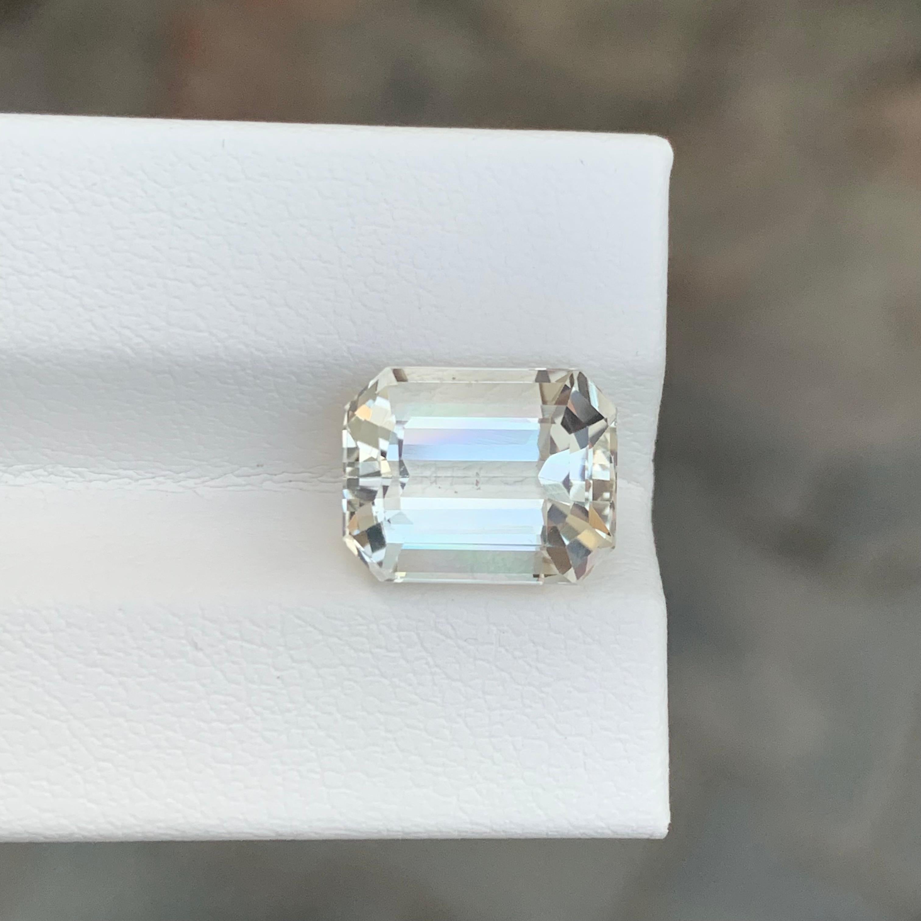 4,85 Karat Hübscher loser Heliodor-Edelstein in Smaragdform im Angebot 5