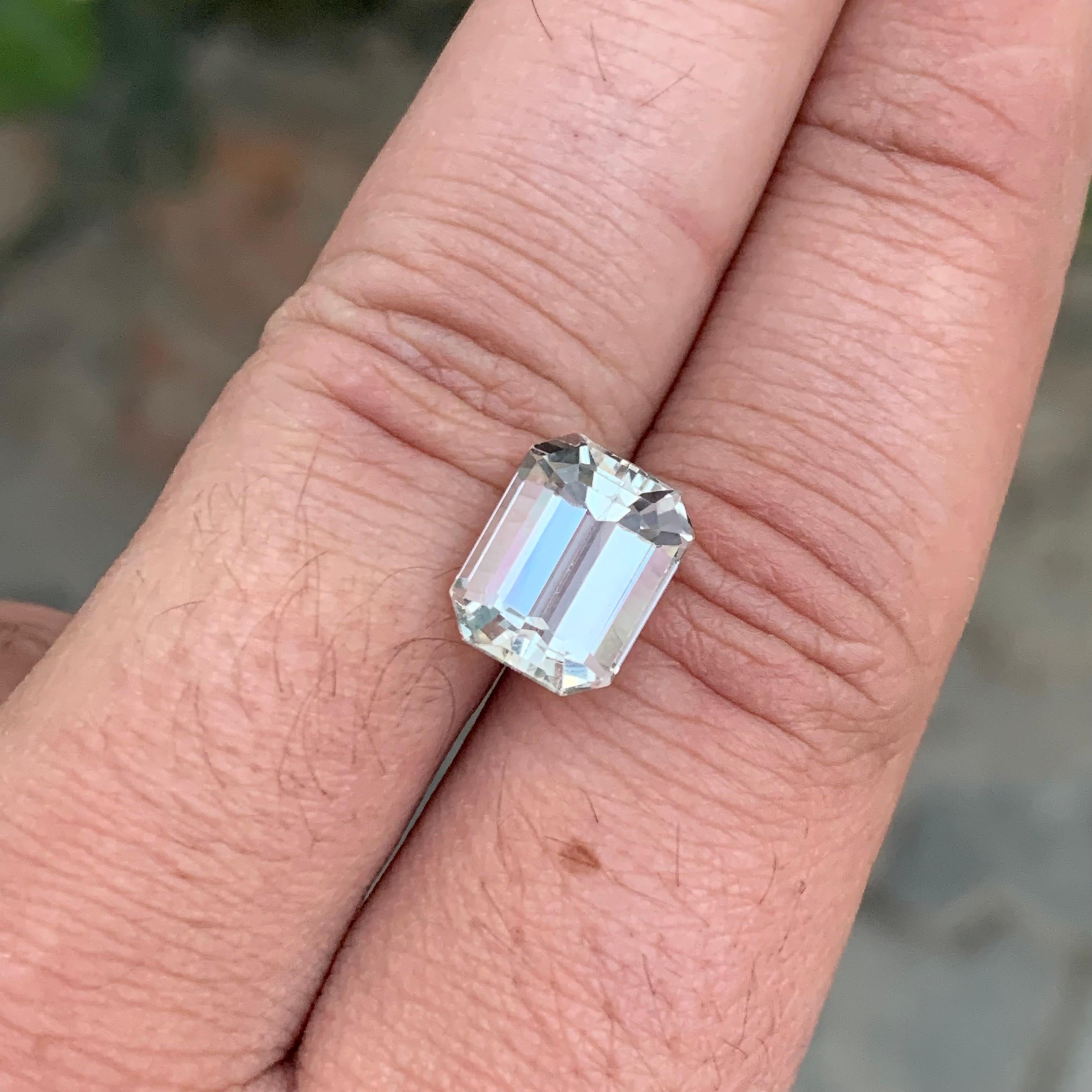 4,85 Karat Hübscher loser Heliodor-Edelstein in Smaragdform im Angebot 2