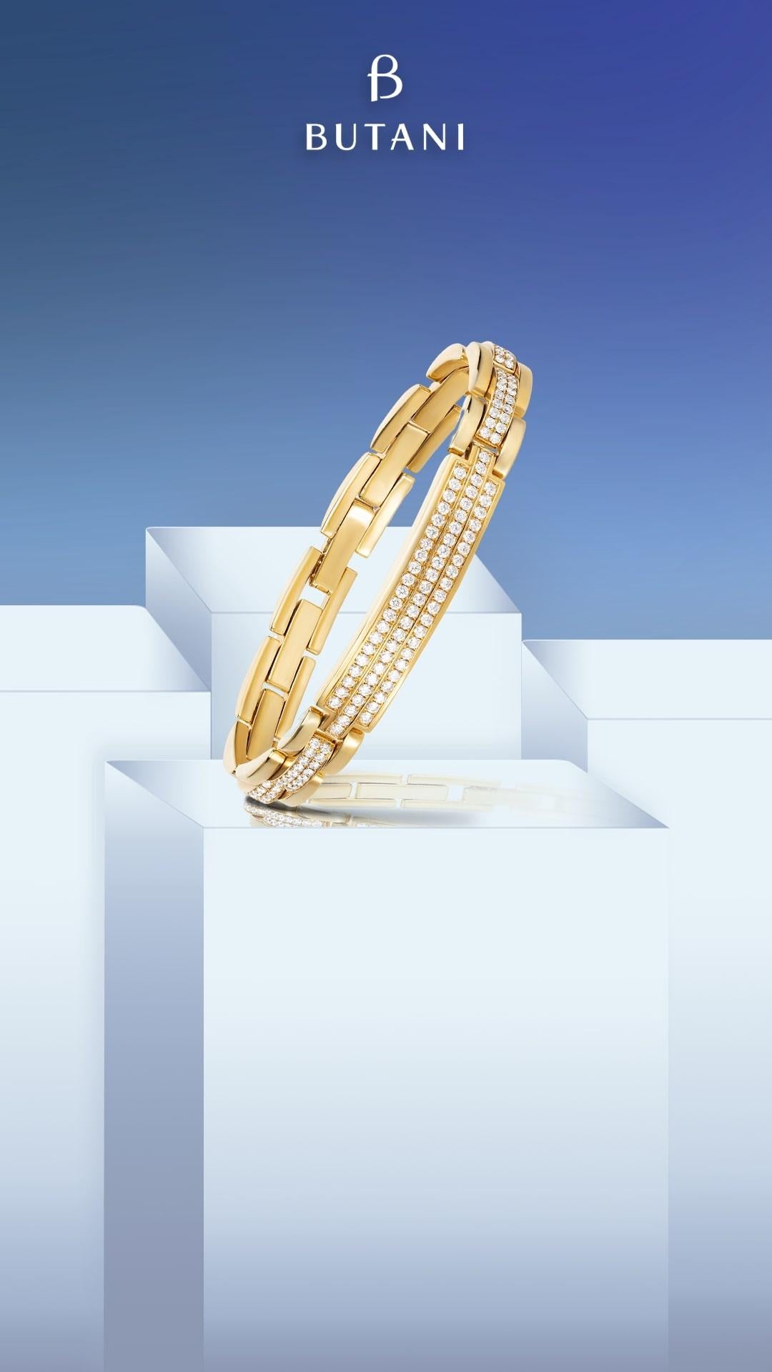 Women's or Men's 4.85 Carat Round Diamond 18 Karat Yellow Gold Link Bracelet For Sale