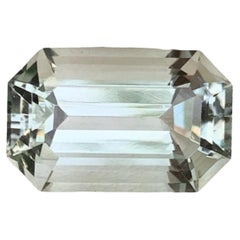4.85 carats Greenish Amethyst Stone Emerald Cut Natural Brazilian Gemstone (Améthyste verdâtre, taille émeraude, pierre précieuse brésilienne)