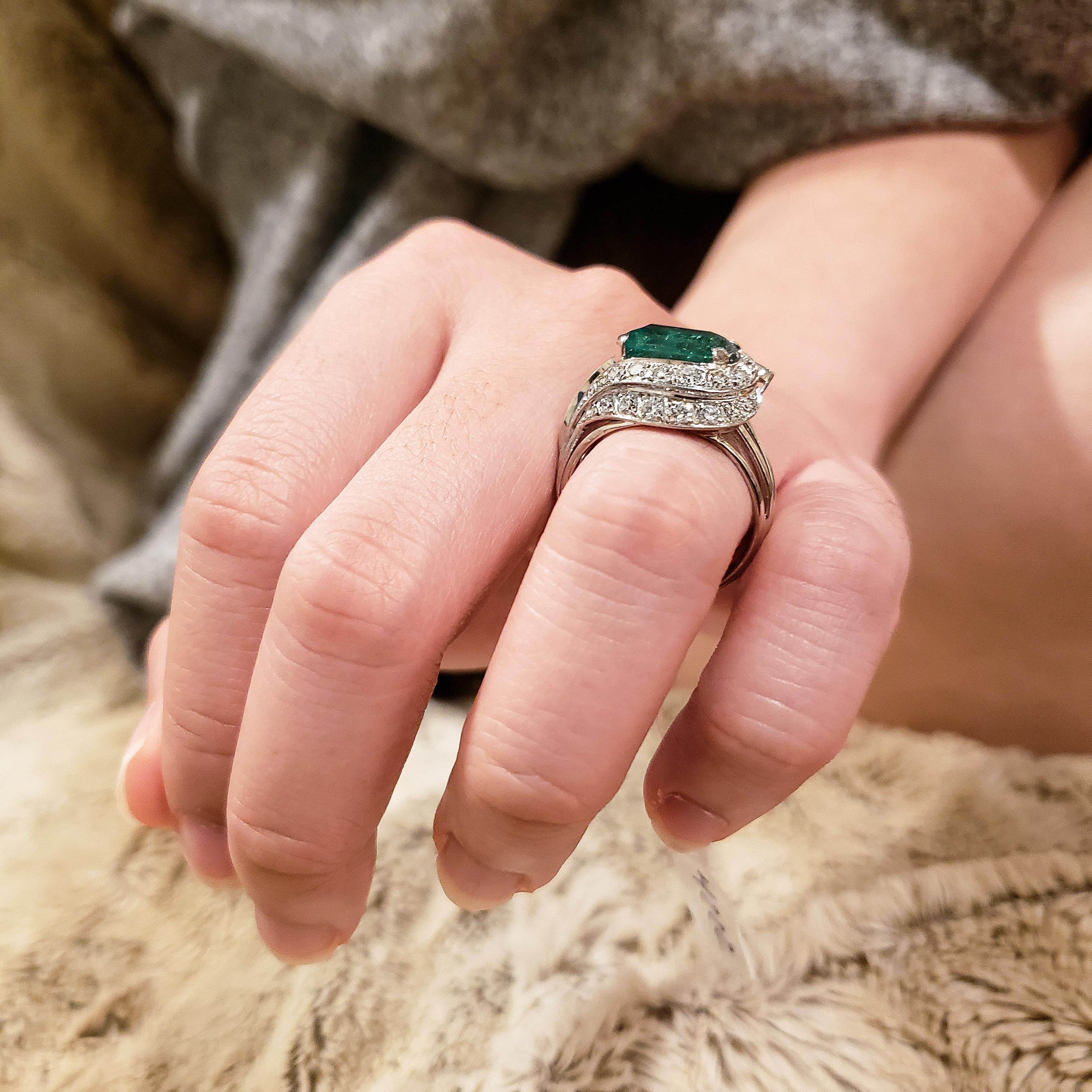 4.86 Carat Green Emerald and Diamond Cocktail Ring For Sale 1