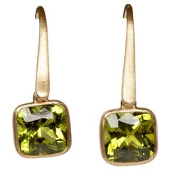 4.86 Carat Peridot Yellow Gold Earrings