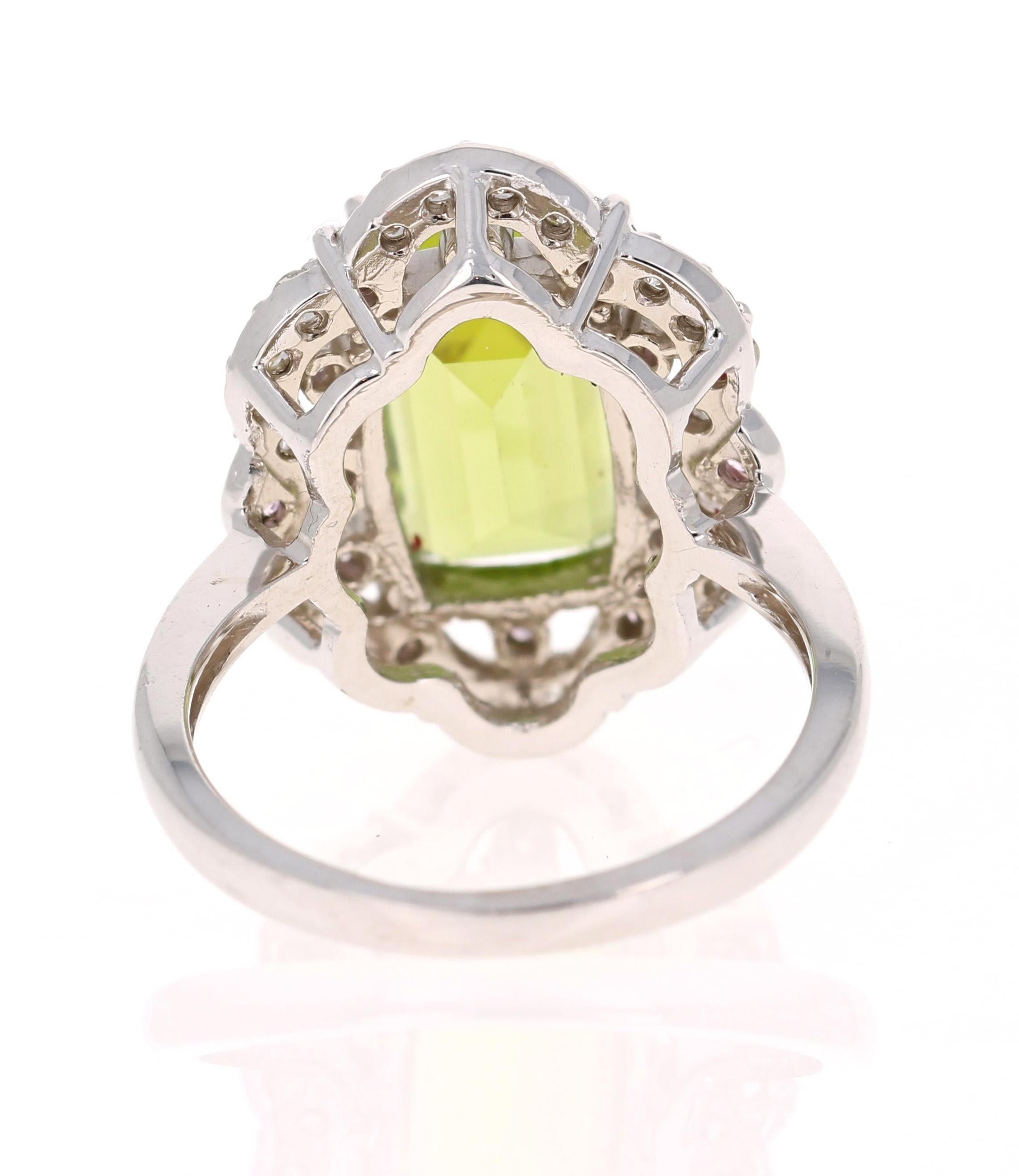 Taille émeraude 4.86 Carats Peridot Pink Sapphire Diamond 14 Karat Yellow Gold Cocktail Ring en vente