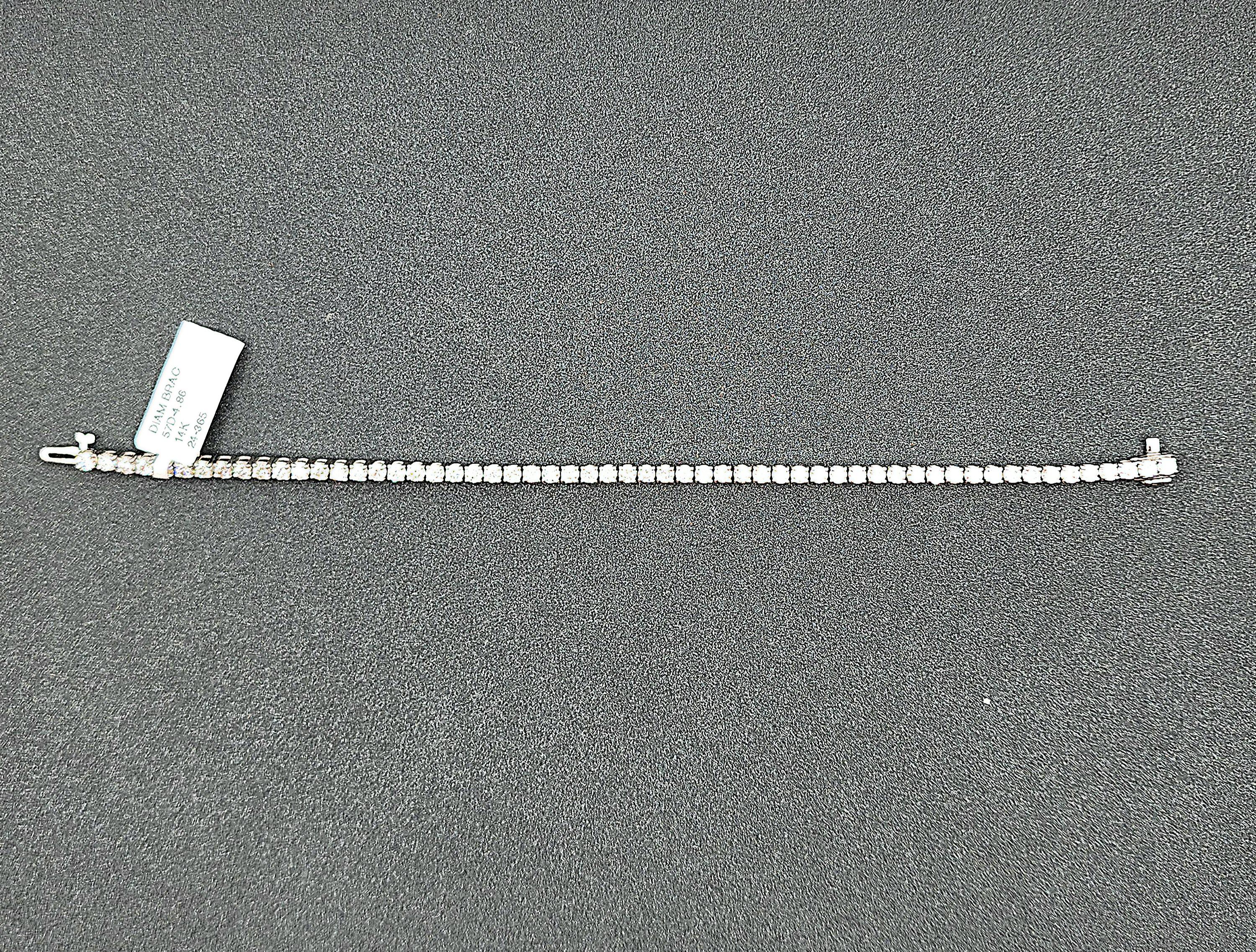 Bracciale tennis con diamanti da 4.86 carati in vendita 2