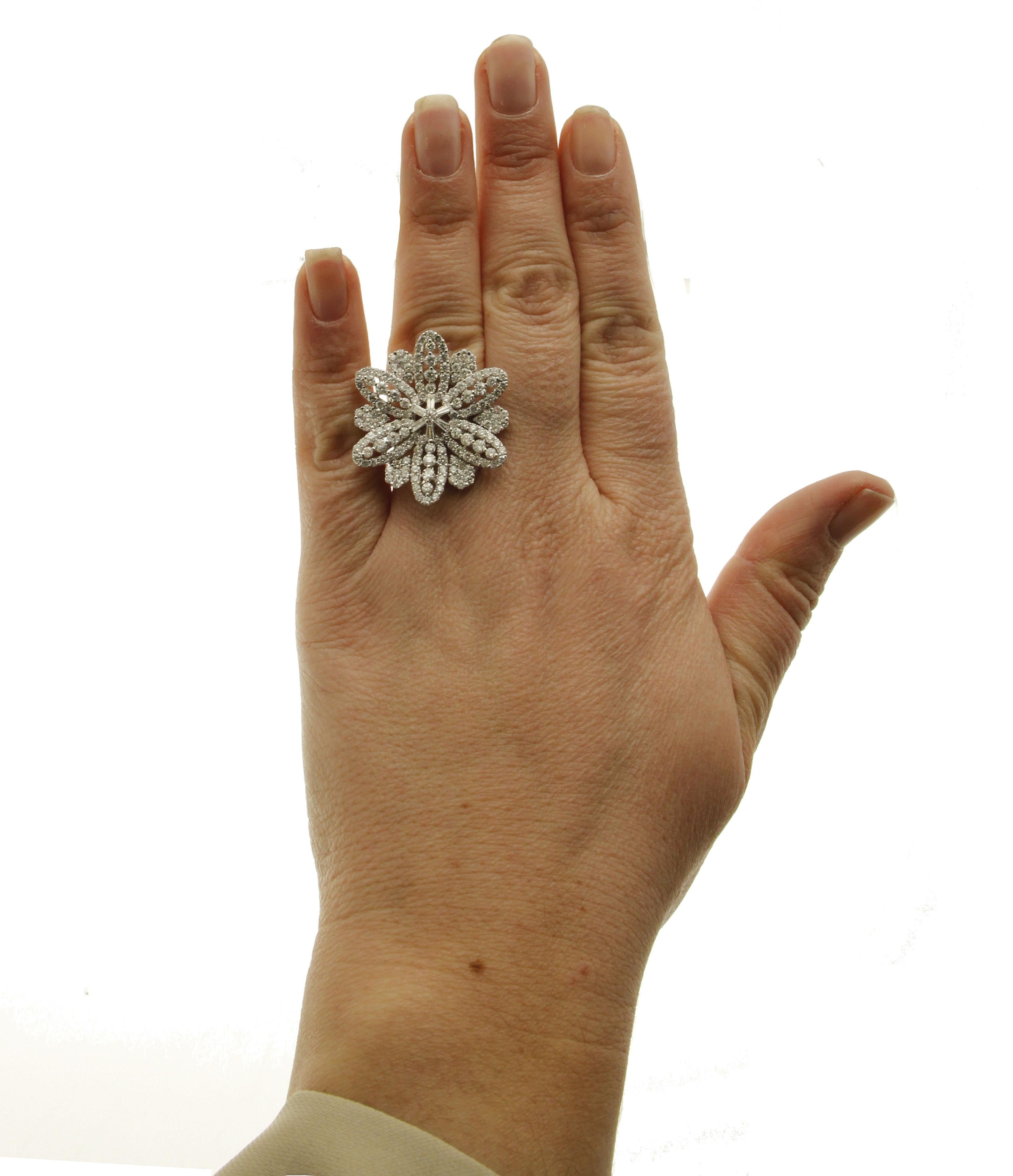 Women's 4.86 Carat Diamonds and Baguette Diamonds, 18 Karat White Gold Flower Ring For Sale