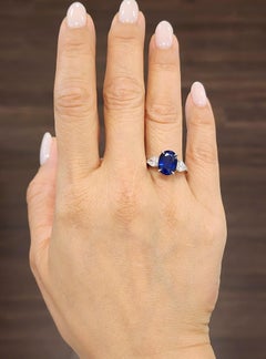 Glamourous 4.86 Carat GIA-Certified Natural Sapphire & Diamond Ring