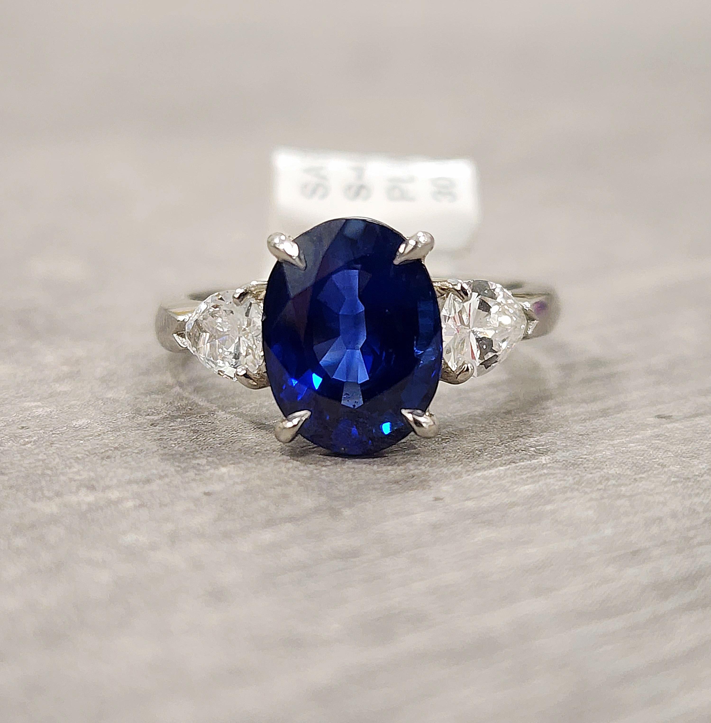 4.86 ct GIA Certified Natural Sapphire & Diamond Ring For Sale 2