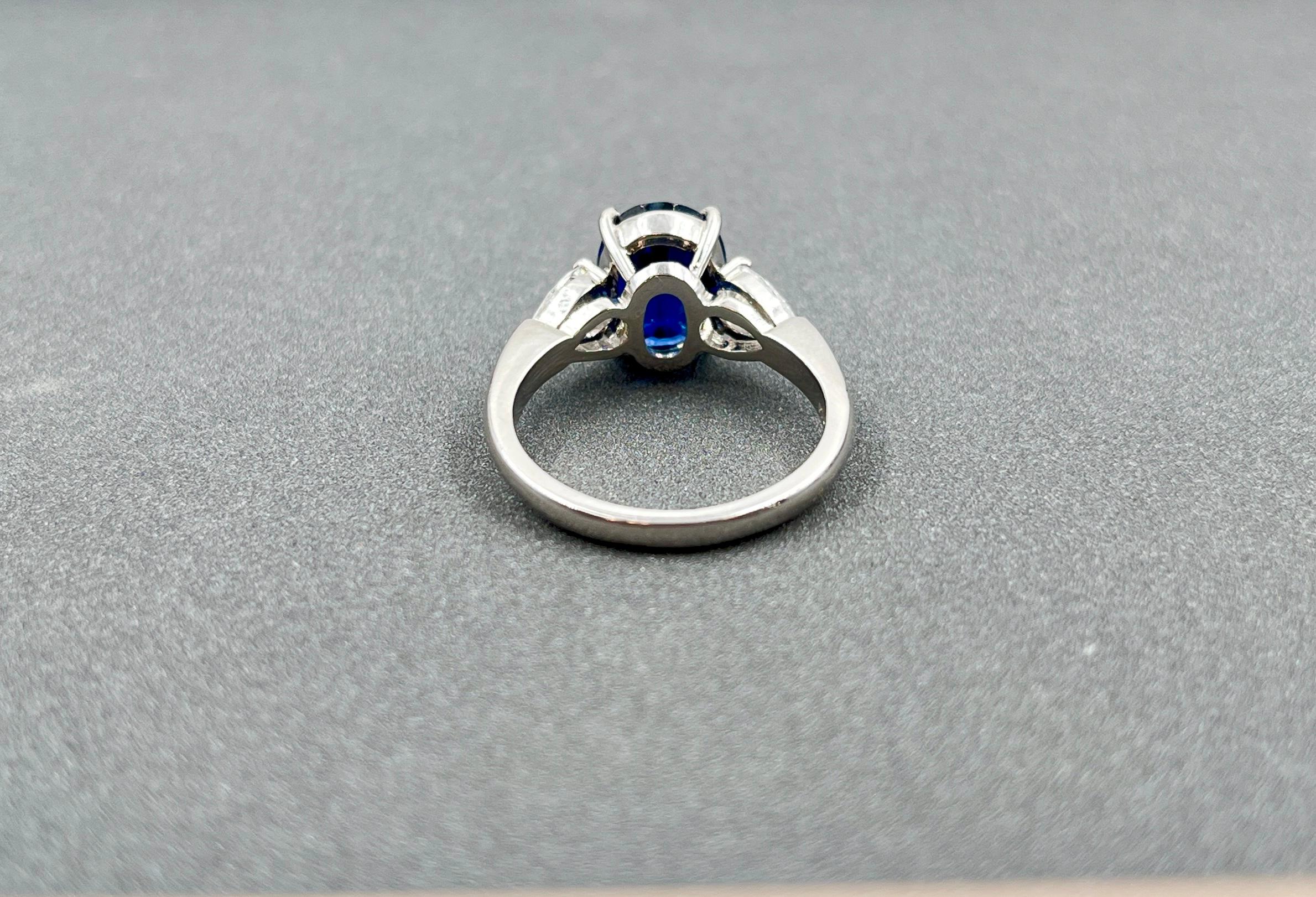 4.86 ct GIA Certified Natural Sapphire & Diamond Ring In New Condition For Sale In Chicago, IL