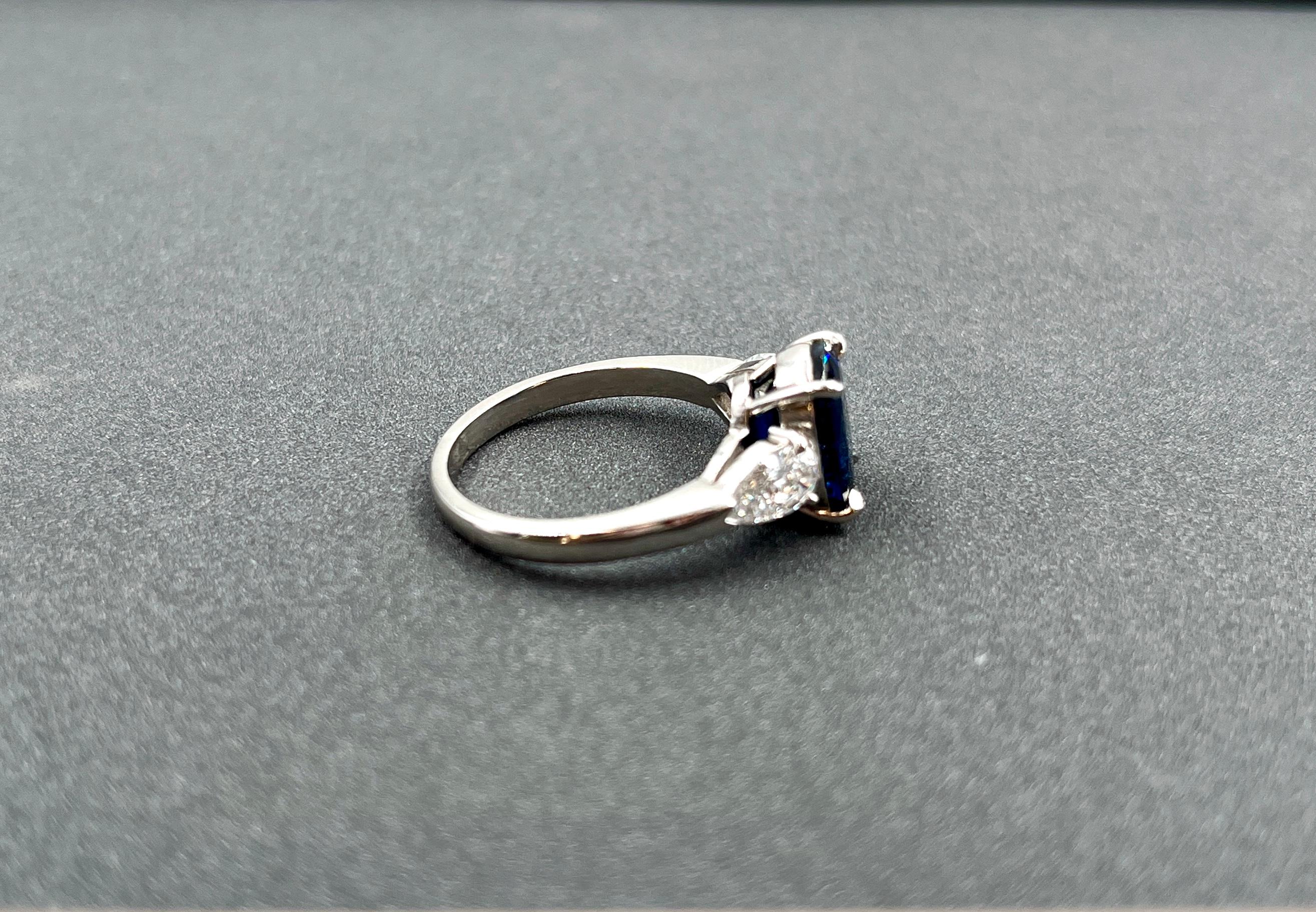 Women's or Men's 4.86 ct GIA Certified Natural Sapphire & Diamond Ring For Sale