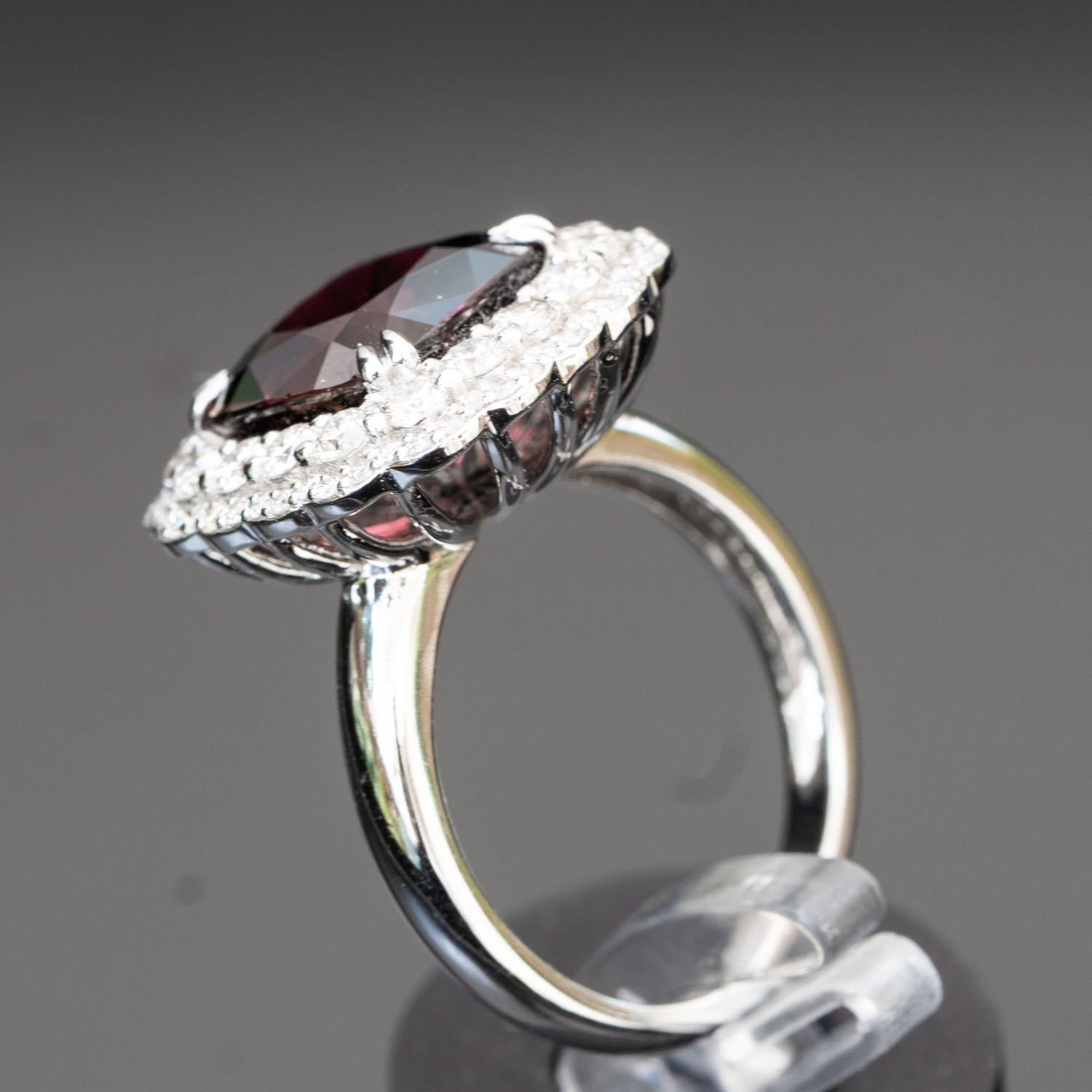 4.86ct Red Tourmaline and 1.16 Carat Natural Diamonds Cocktail Ring In New Condition For Sale In Ramat Gan, IL