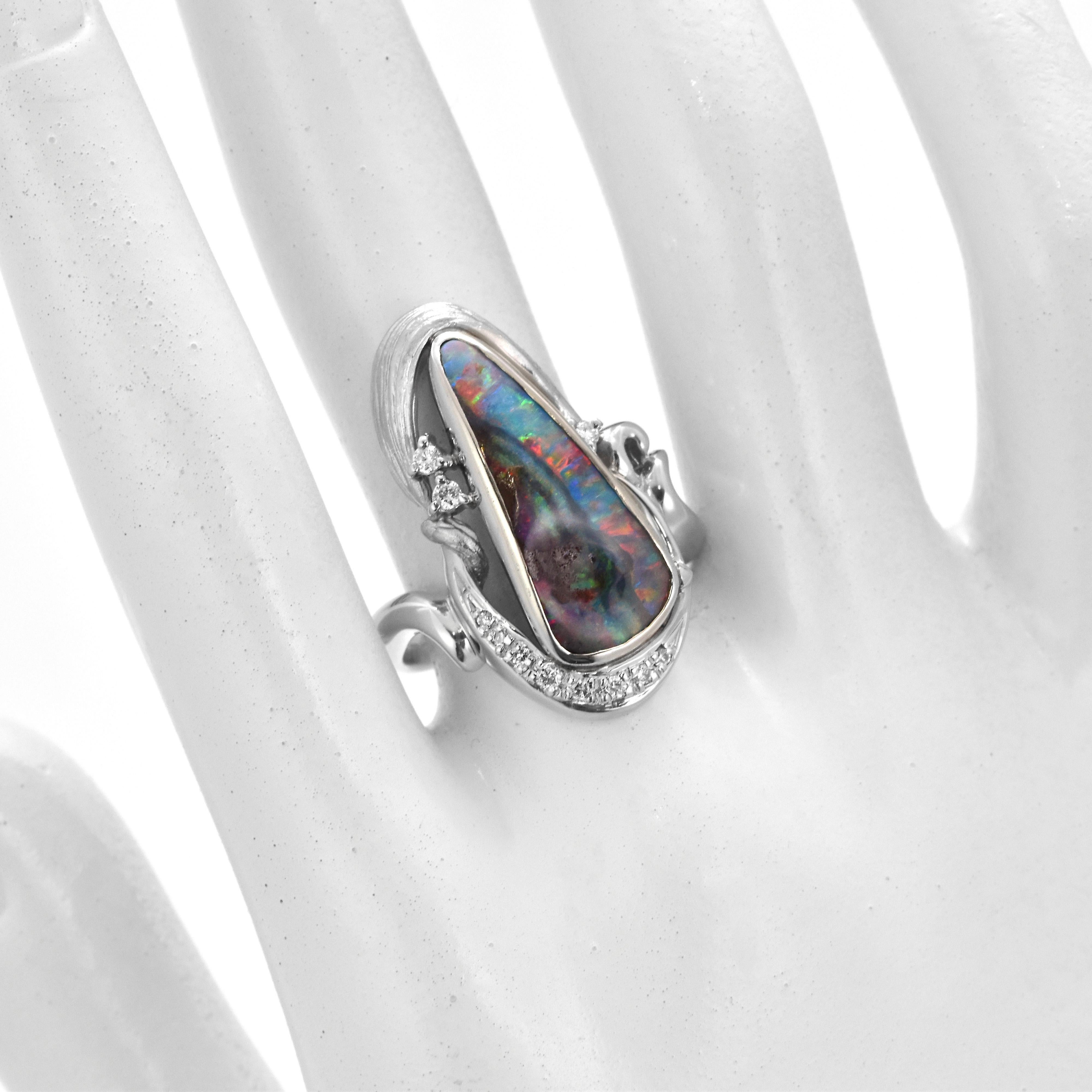 4.87 Carat Natural Australian Boulder Opal and Diamond Ring Made in Platinum In Excellent Condition For Sale In Tokyo, JP
