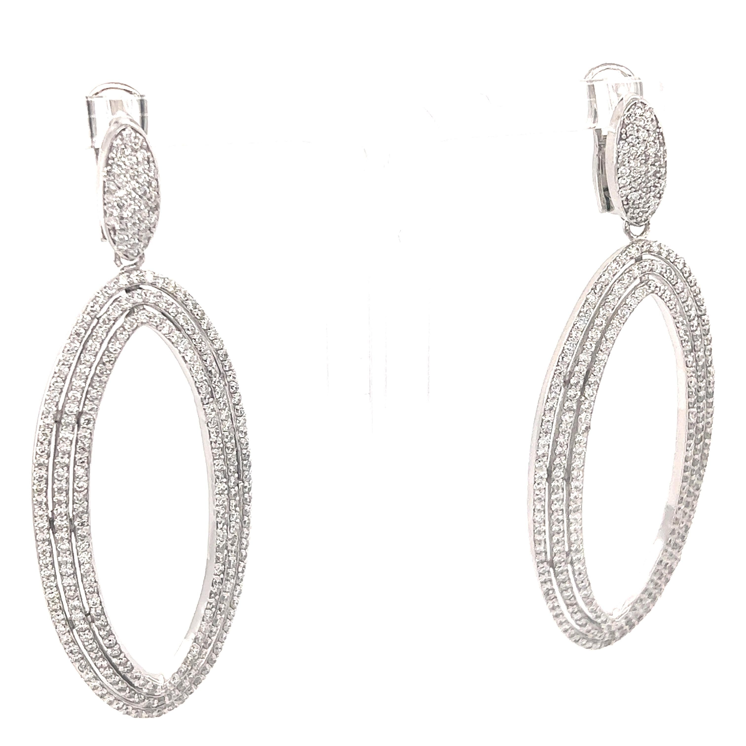 Contemporary 4.87 Carat Natural Diamond White Gold Cocktail Earrings