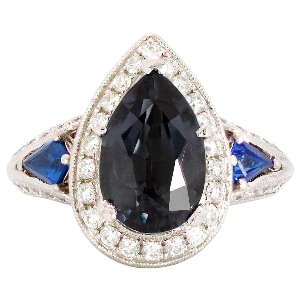 4.87 Carat Pear-shaped Spinel, Kite-Shaped Blue Sapphire and Diamond Ring 18K For Sale