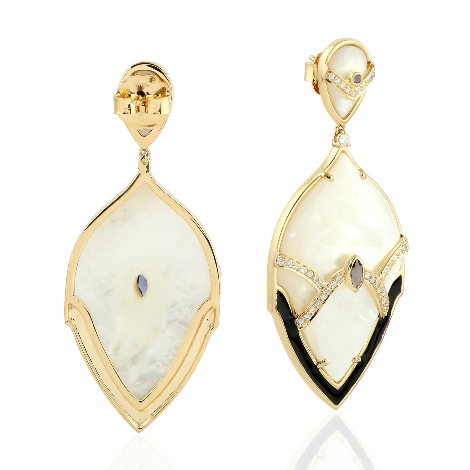 Contemporary 48.77ct Pearl dangle Earrings With Iolite & Diamonds Made In 18k yellow Gold For Sale