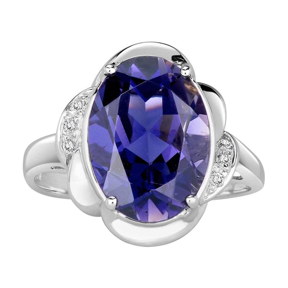 4.87ct Oval Cut Violet Lolite and Diamond Ring For Sale