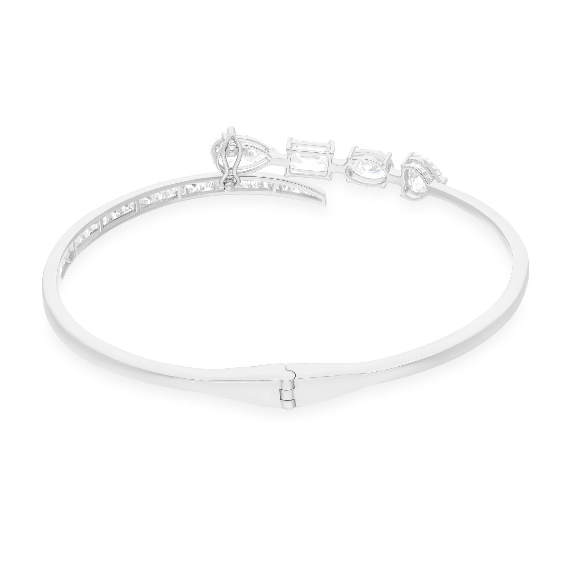 4.87Ct SI/H Multi Cut Diamond Cuff Bracelet Wraparound en or blanc 18k Jewelry Neuf - En vente à Diera, Dubai