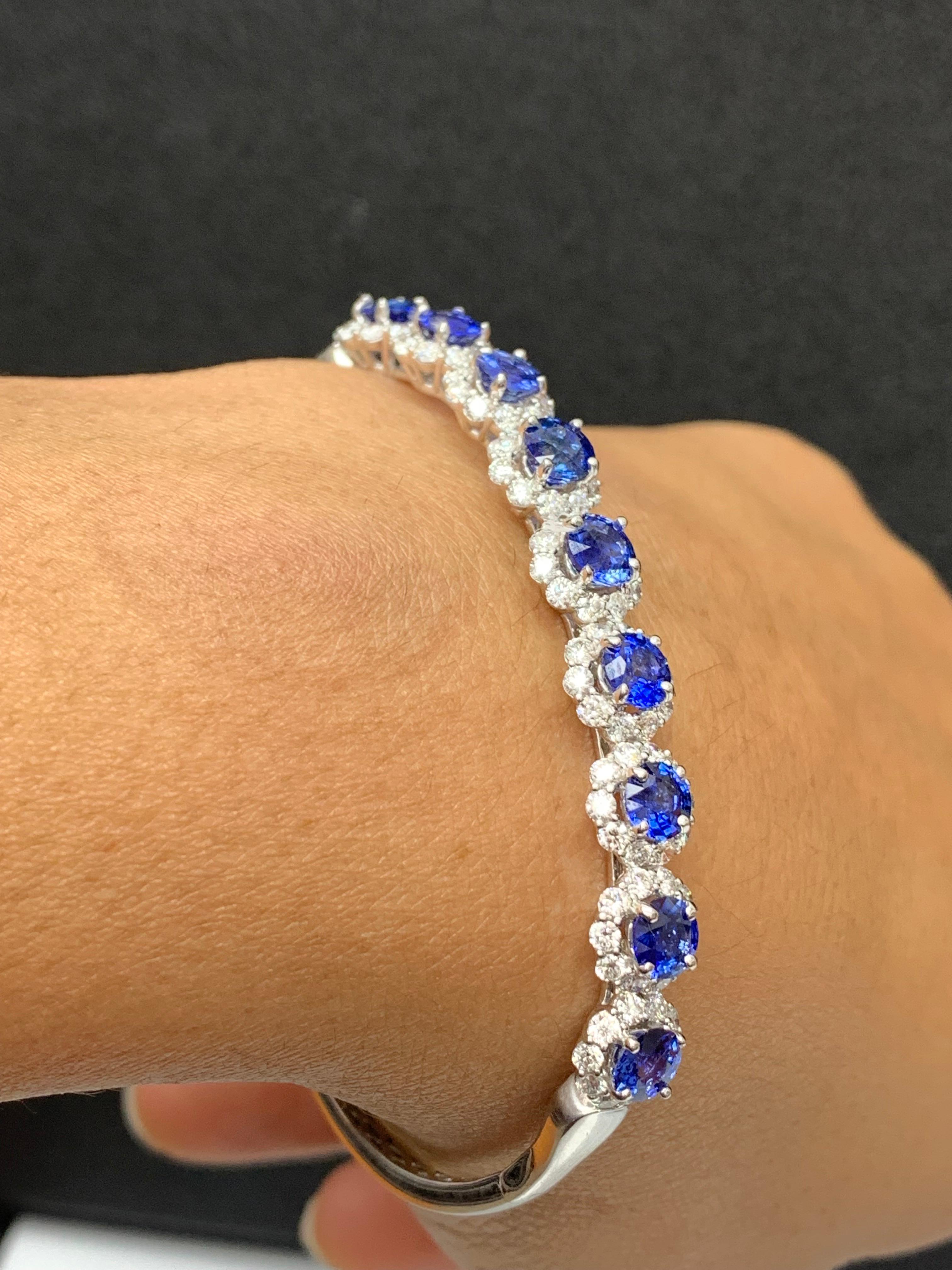 4.88 Carat Brilliant Cut Blue Sapphire Diamond Bangle Bracelet in 18k White Gold In New Condition For Sale In NEW YORK, NY