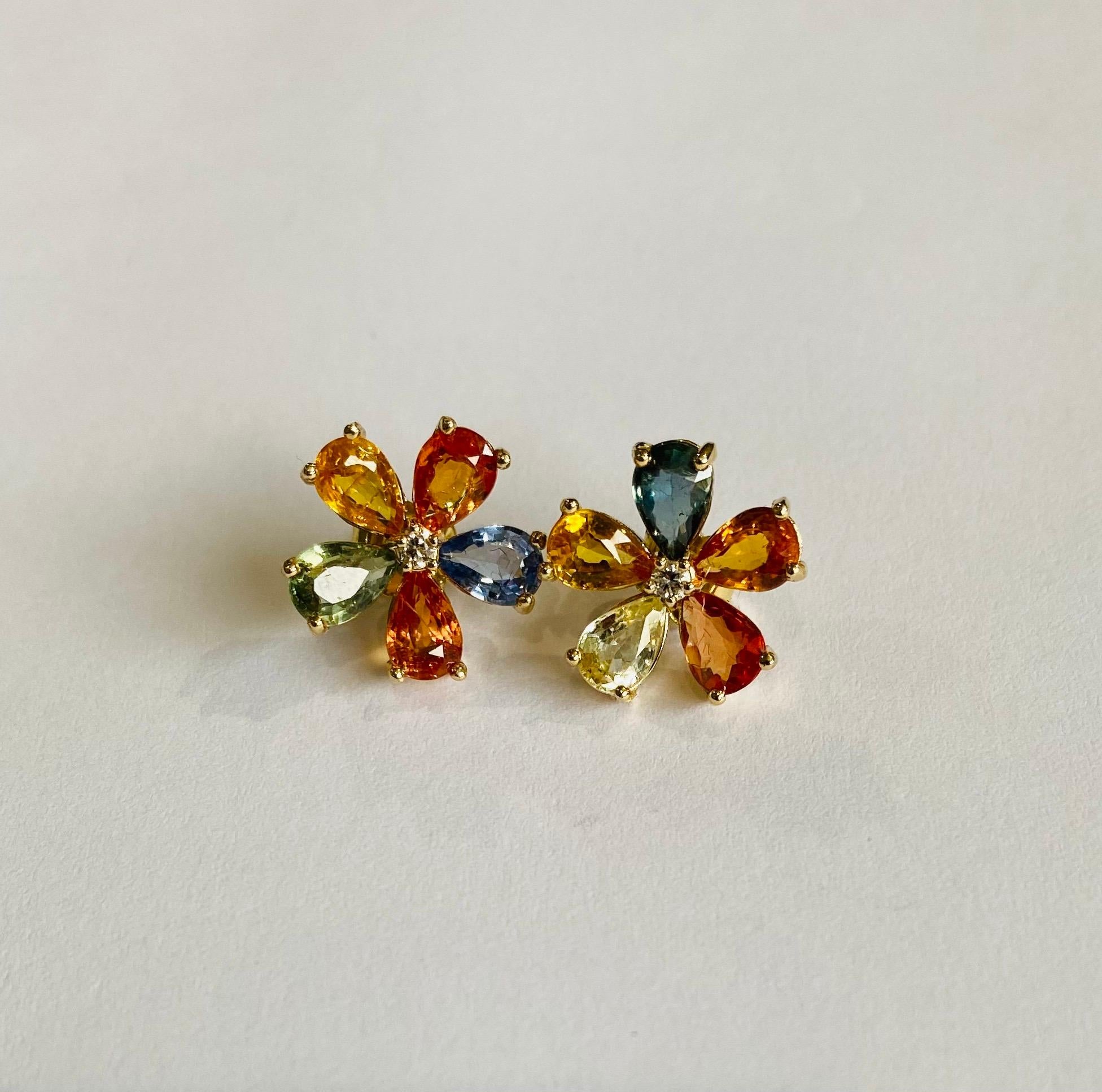 Women's 4.88 Carat Multi Sapphire Diamond 14 Karat Yellow Gold Floret Stud Earrings For Sale