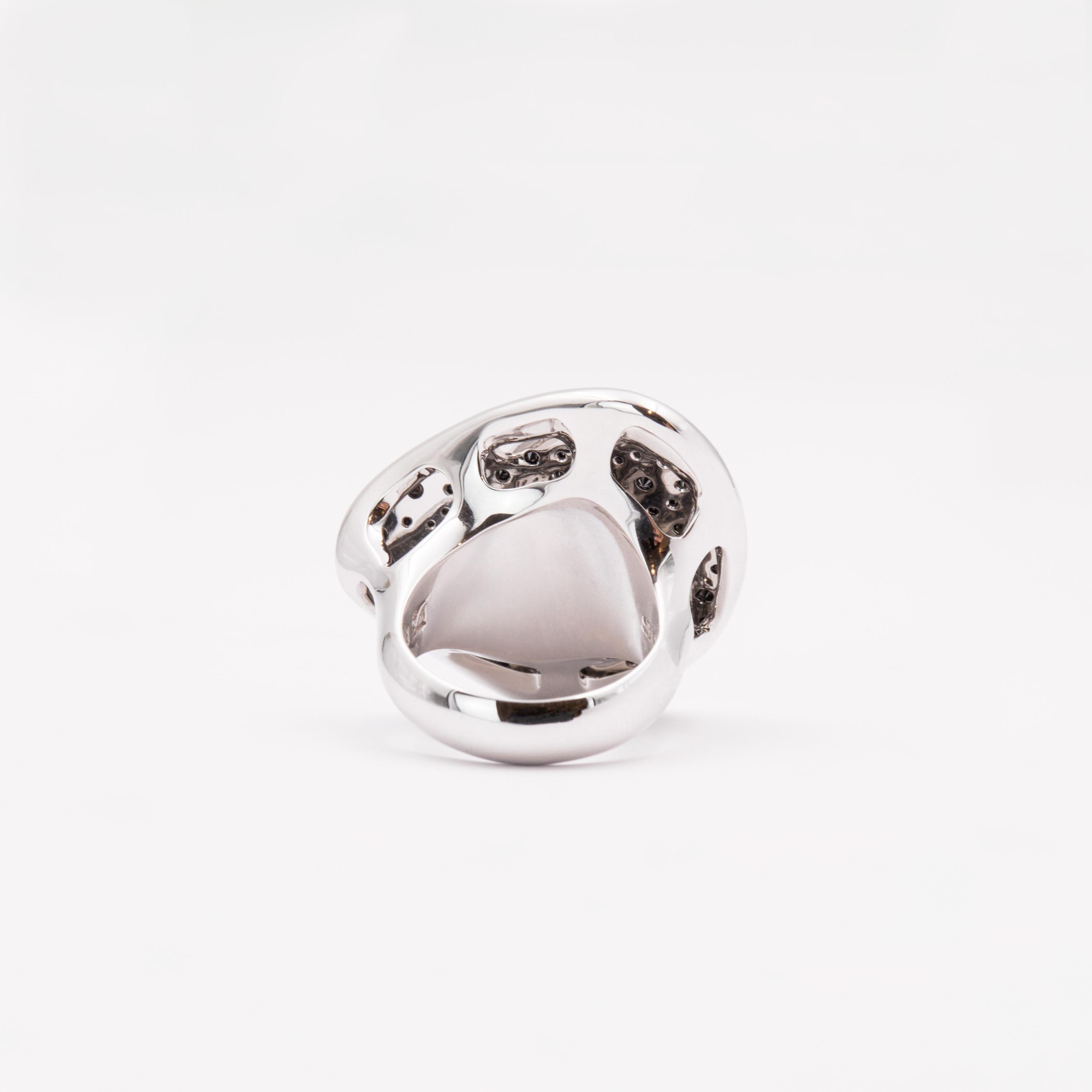 Contemporary 4.88 Carat White Gold Black Brilliant-Cut Diamond Cocktail Ring For Sale