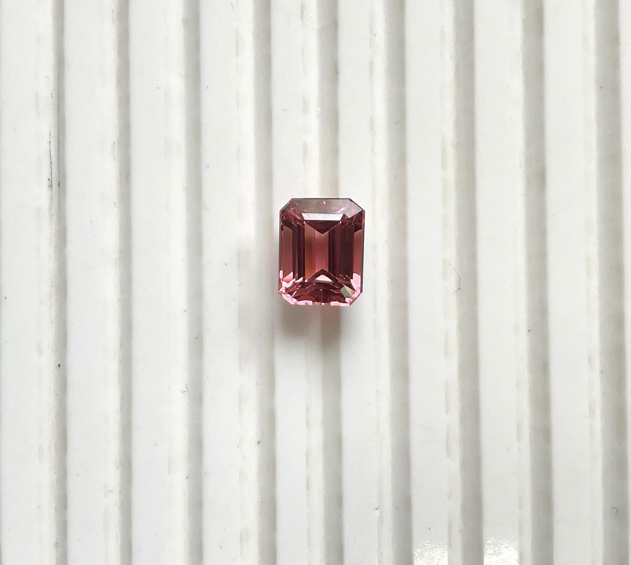 4,88 Karat Pfirsichrosa Turmalin Achteck Facettierter geschliffener Stein Top Qualität Natürlich im Zustand „Neu“ im Angebot in Jaipur, RJ