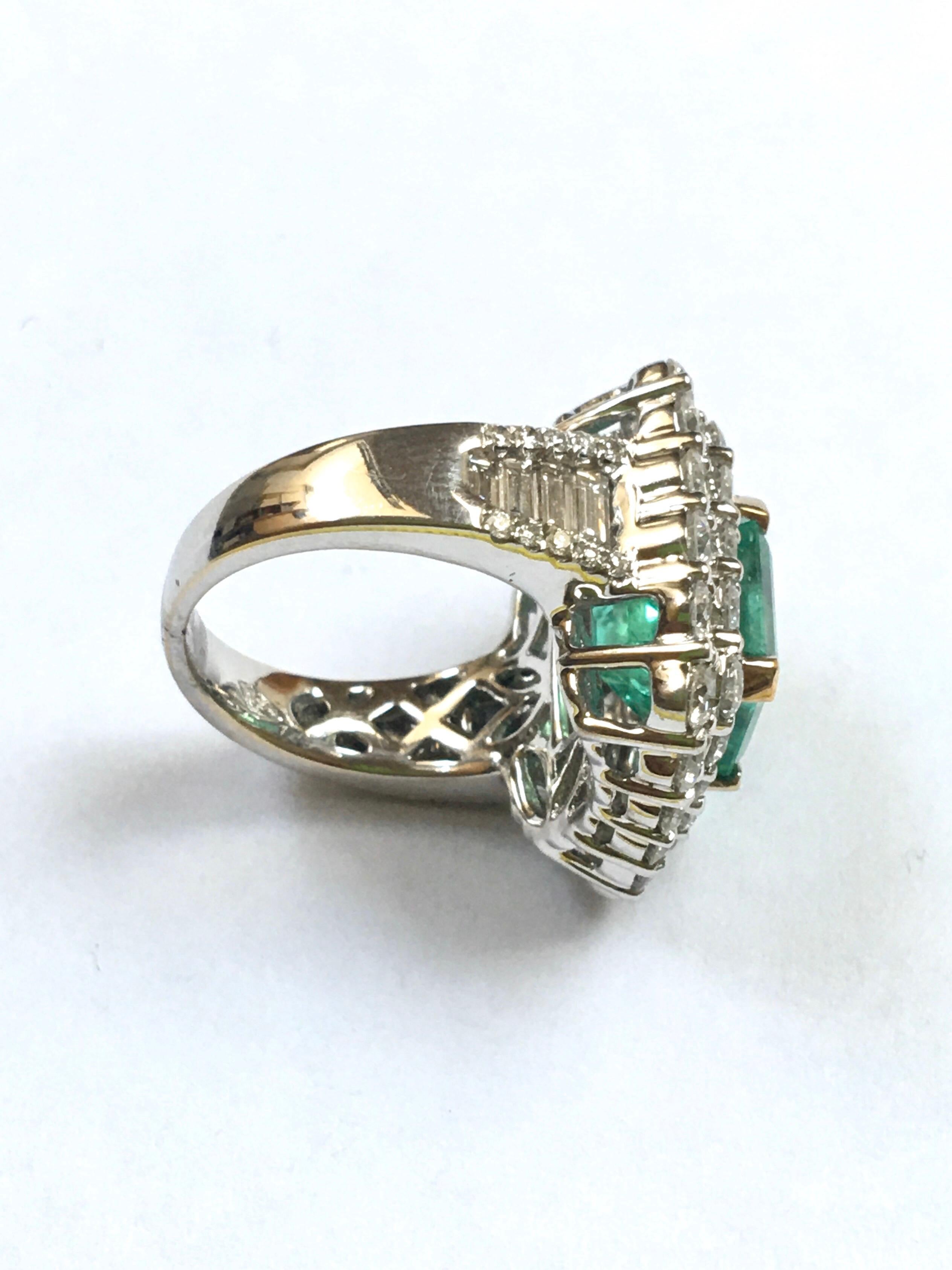 4.88 Ct Colombian Emerald 5.03 Ct Diamond Dress Ring Set in 18 Karat White Gold For Sale 1
