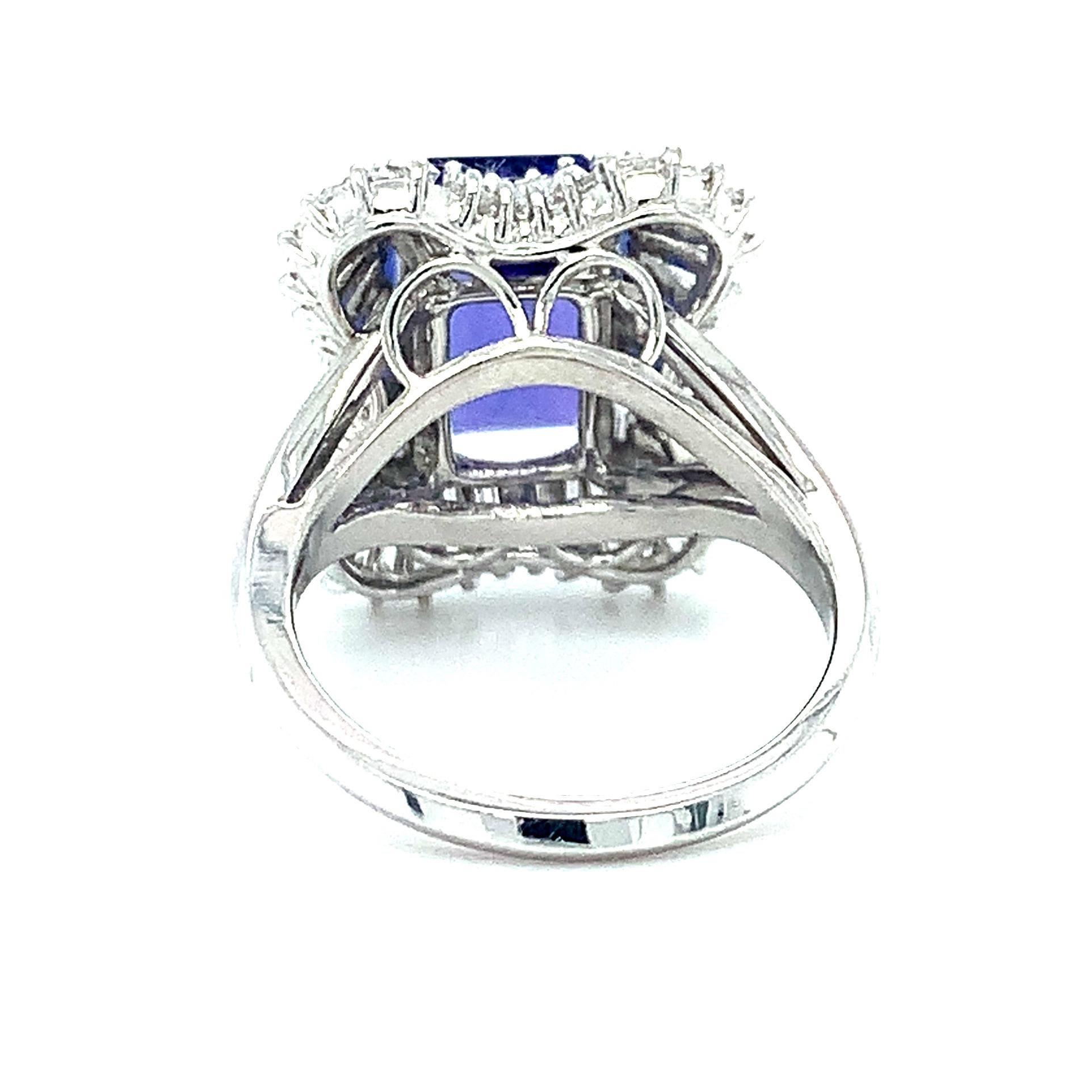 Tanzanite and Diamond Baguette Cocktail Ring in Platinum, 4.89 Carats In New Condition For Sale In Los Angeles, CA