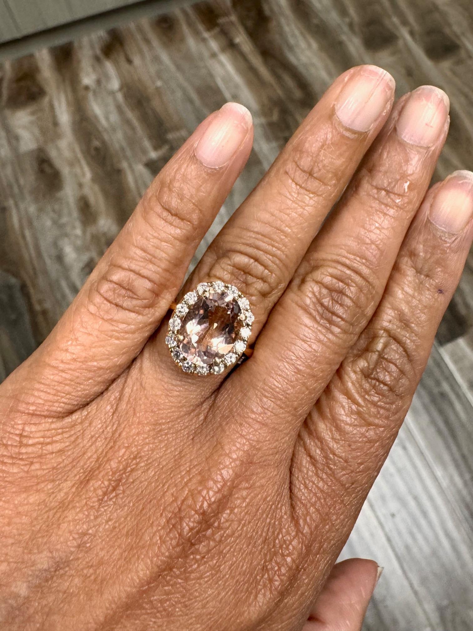 4,89 Karat Natürlicher Morganit Halo Diamant Rose Gold Ring im Angebot 3