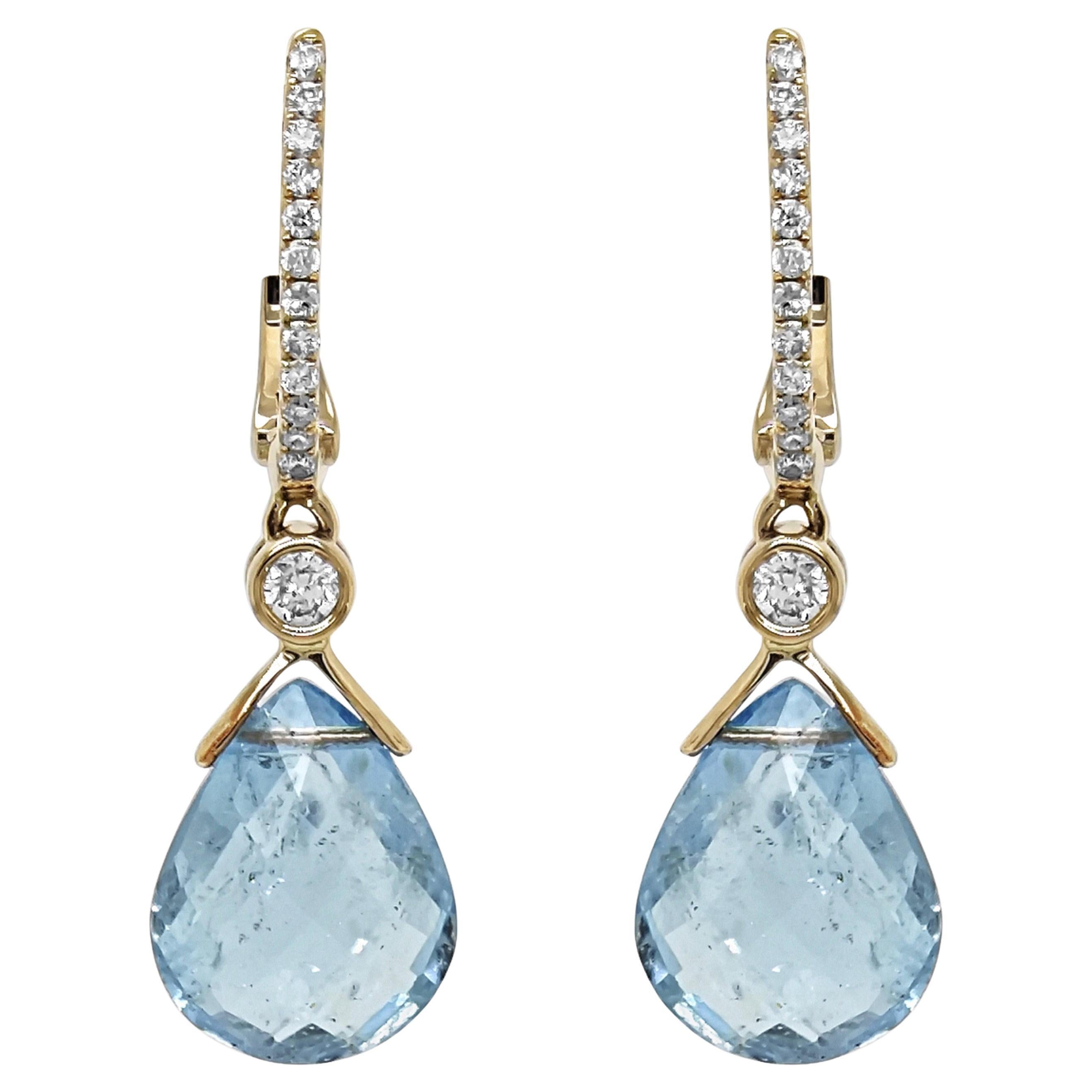 4.89 Carats Aquamarine and White Diamond Yellow Gold Earrings For Sale