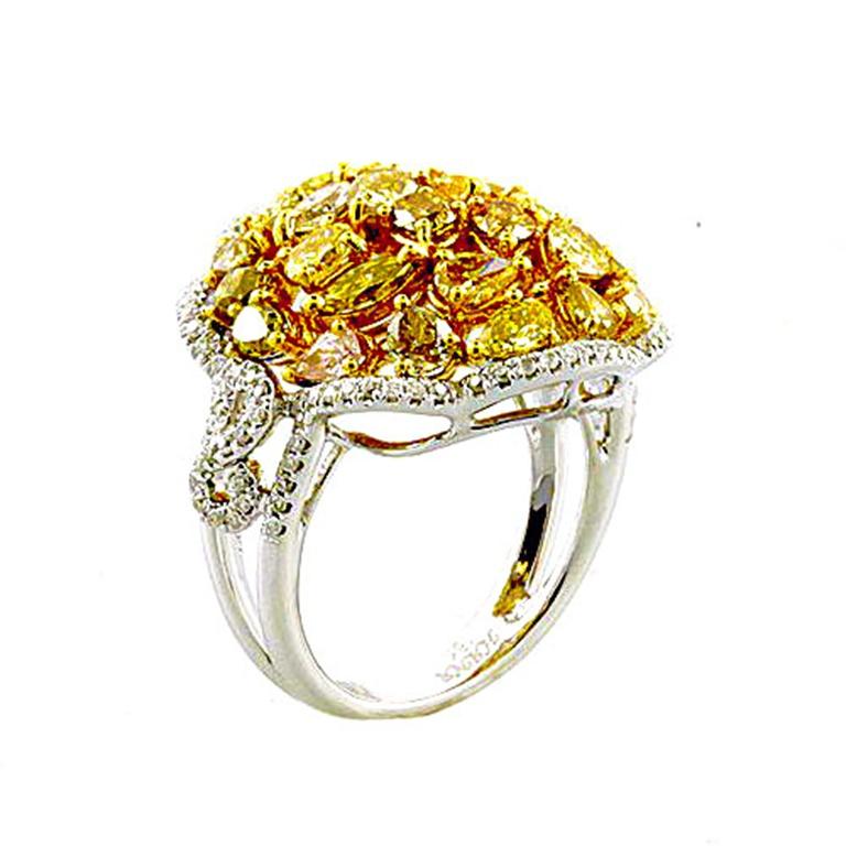 4.89 Carats Fancy Diamond White Gold Ring In New Condition For Sale In New York, NY