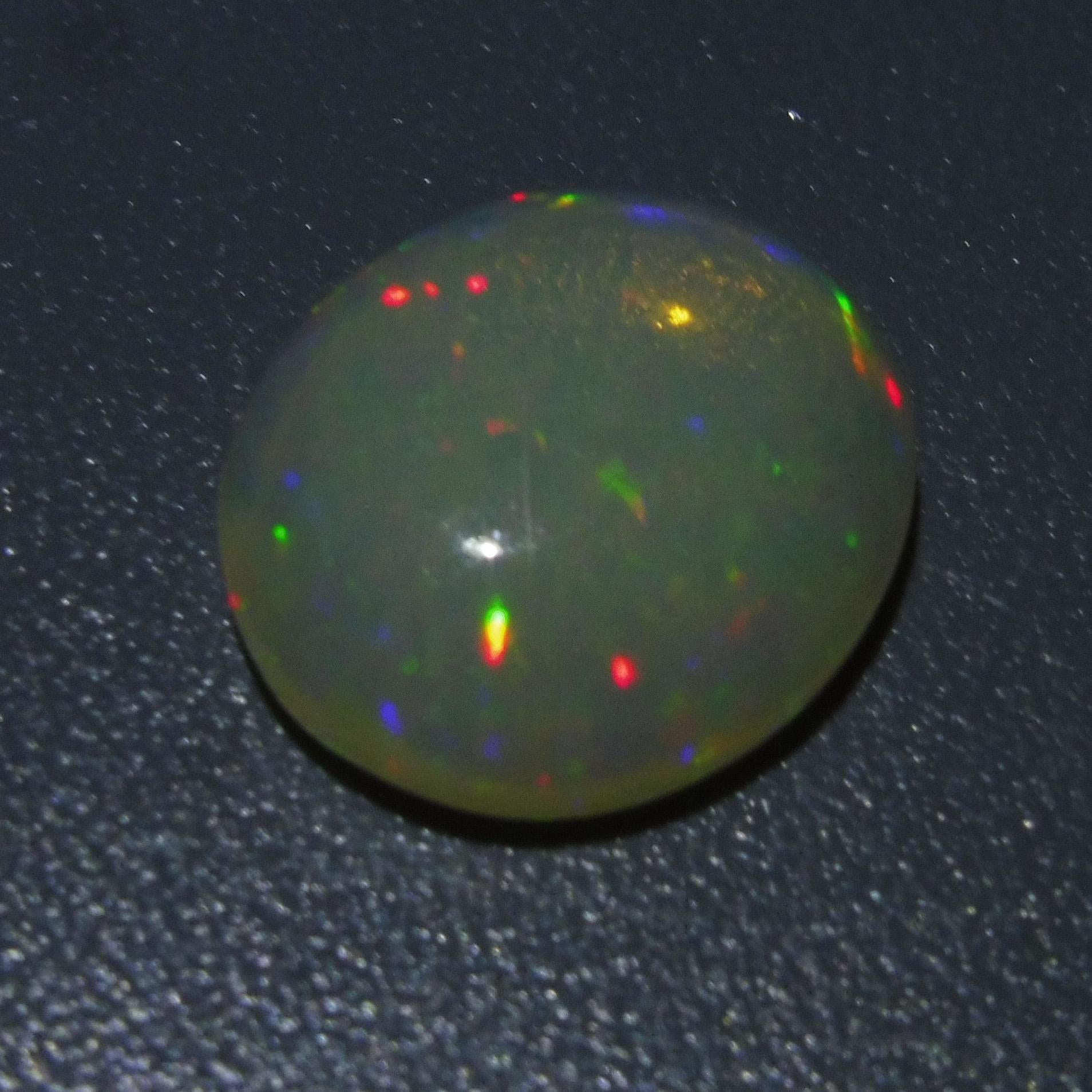 4.89 ct Oval Cabochon  Opal In New Condition For Sale In Toronto, Ontario