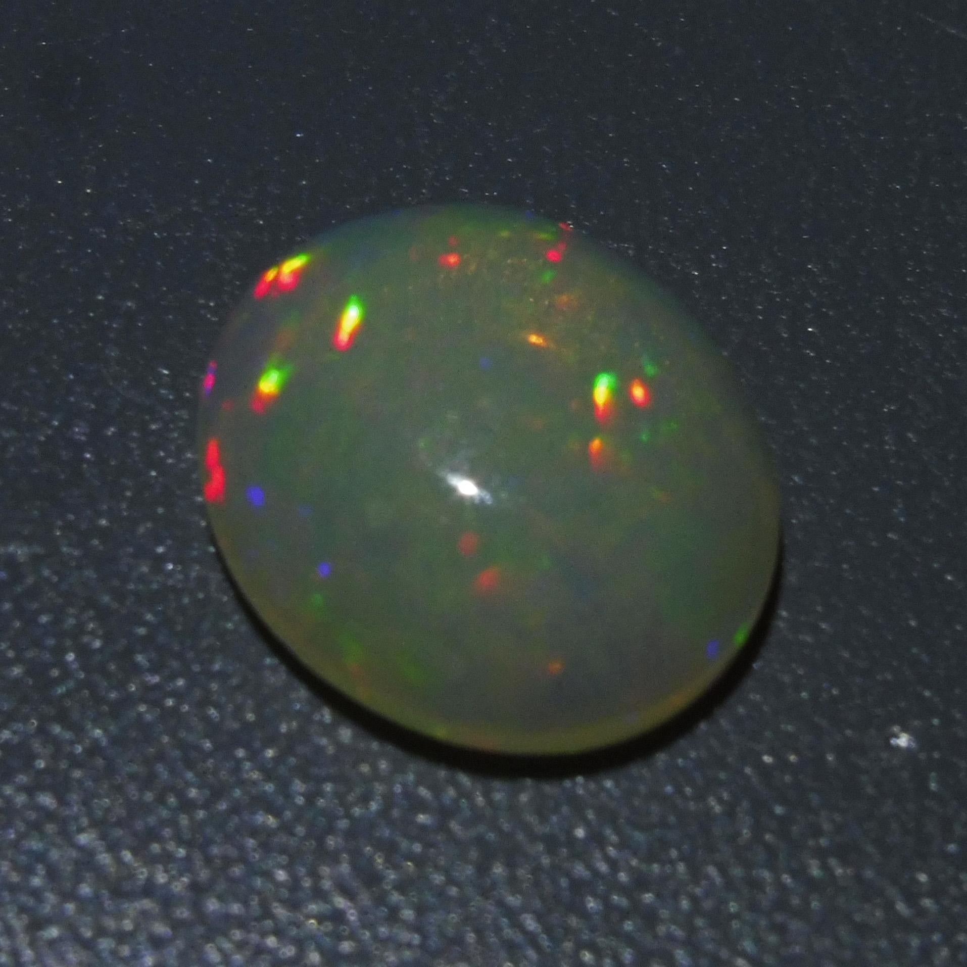 4.89 ct Oval Cabochon  Opal For Sale 2